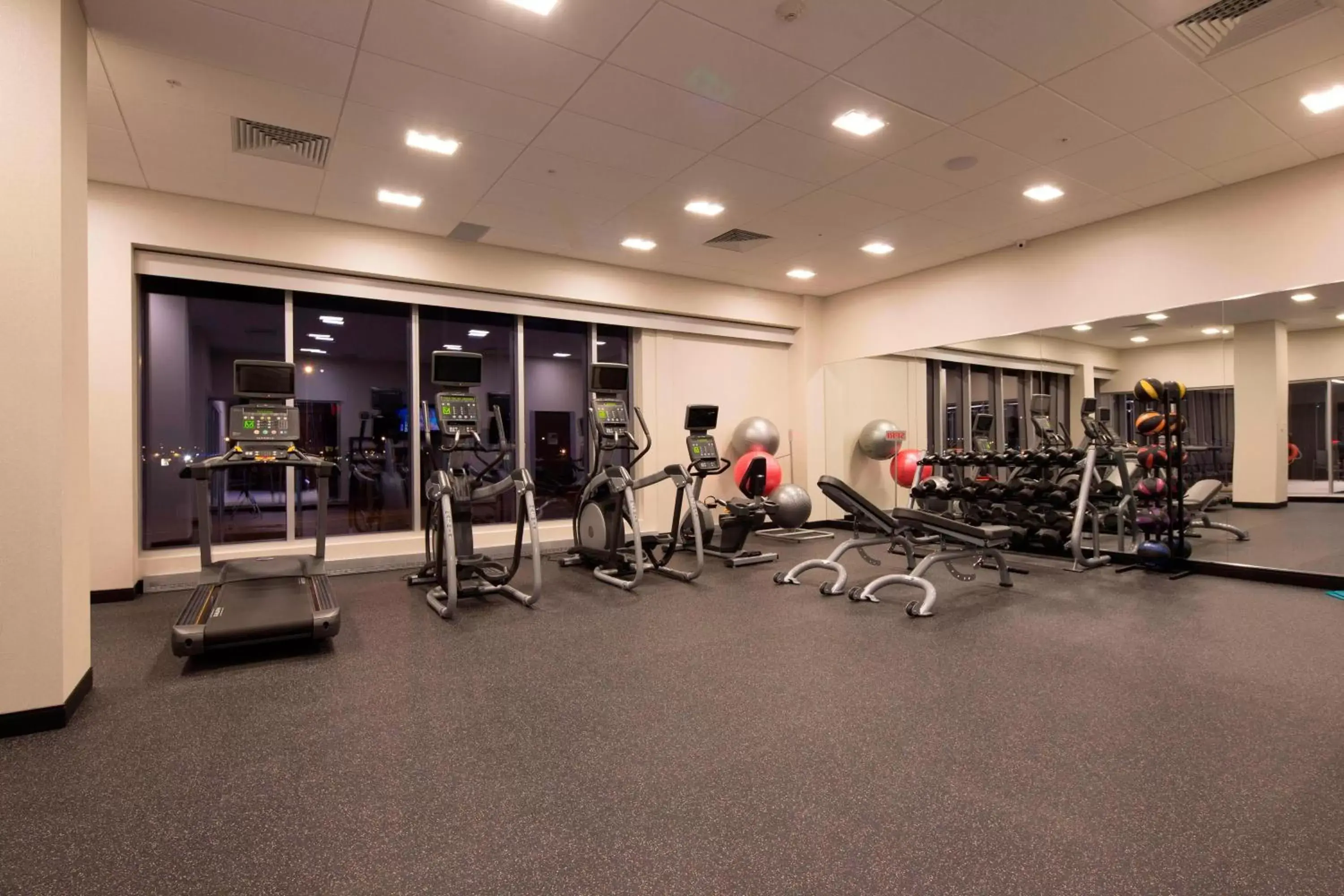 Fitness centre/facilities, Fitness Center/Facilities in Courtyard by Marriott Quebec City