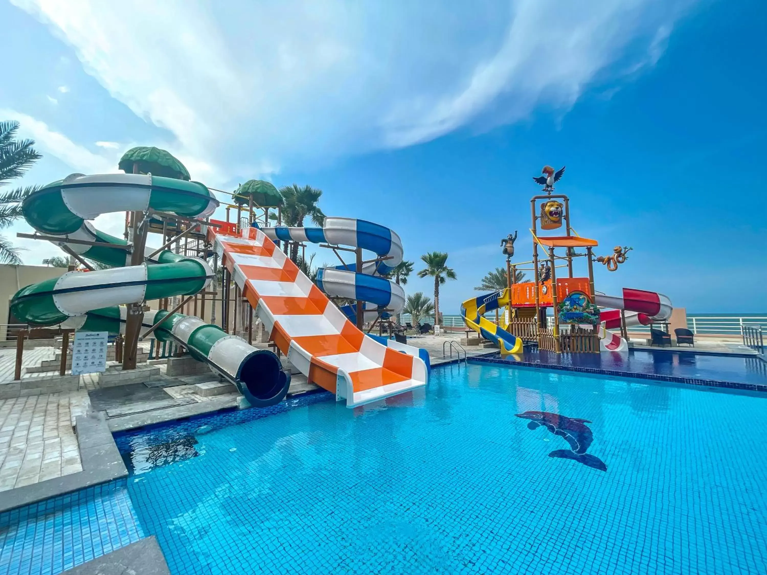 Aqua park, Swimming Pool in Radisson Blu Hotel Sohar