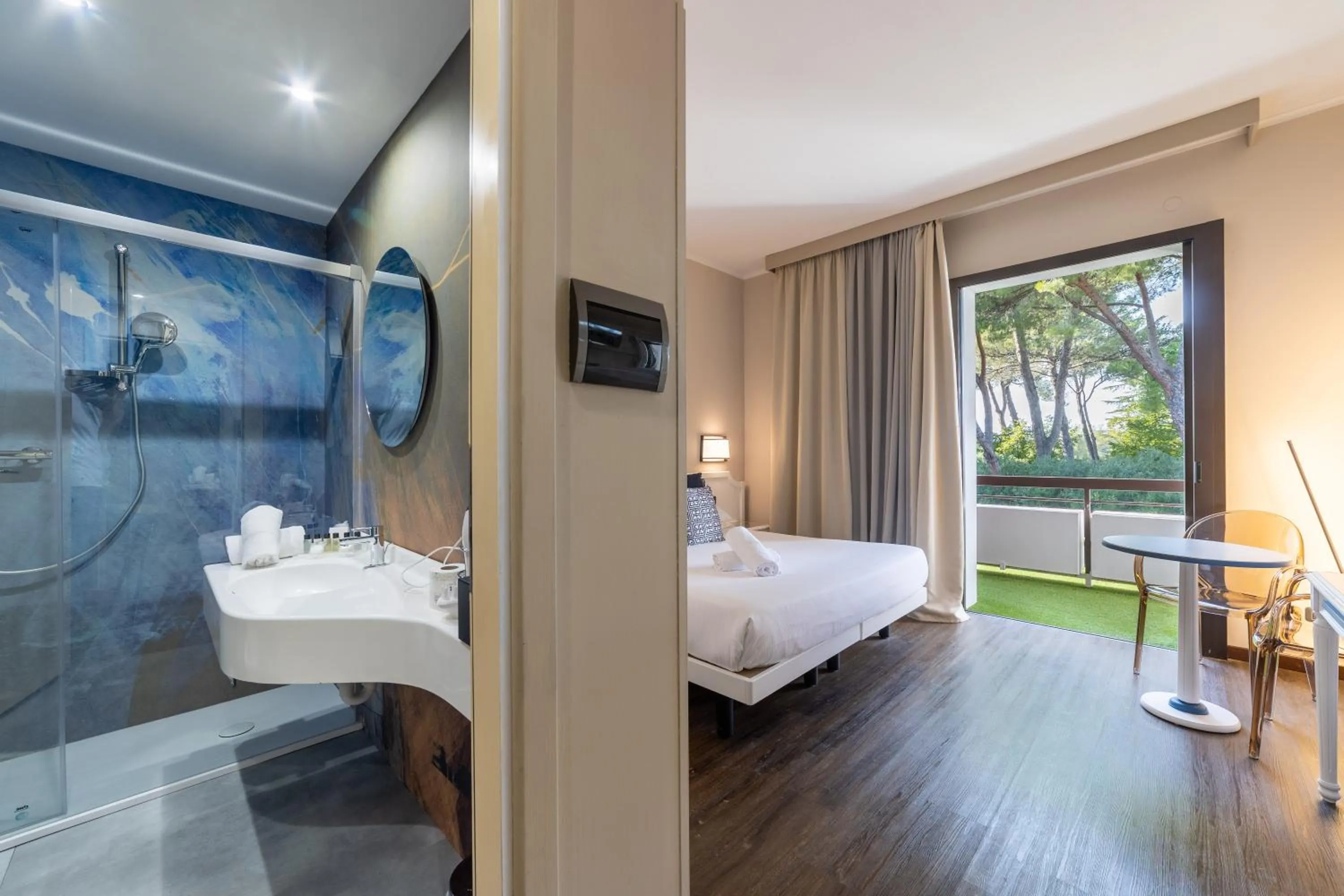 Photo of the whole room, Bed in Hotel Salus Terme - Adults Only