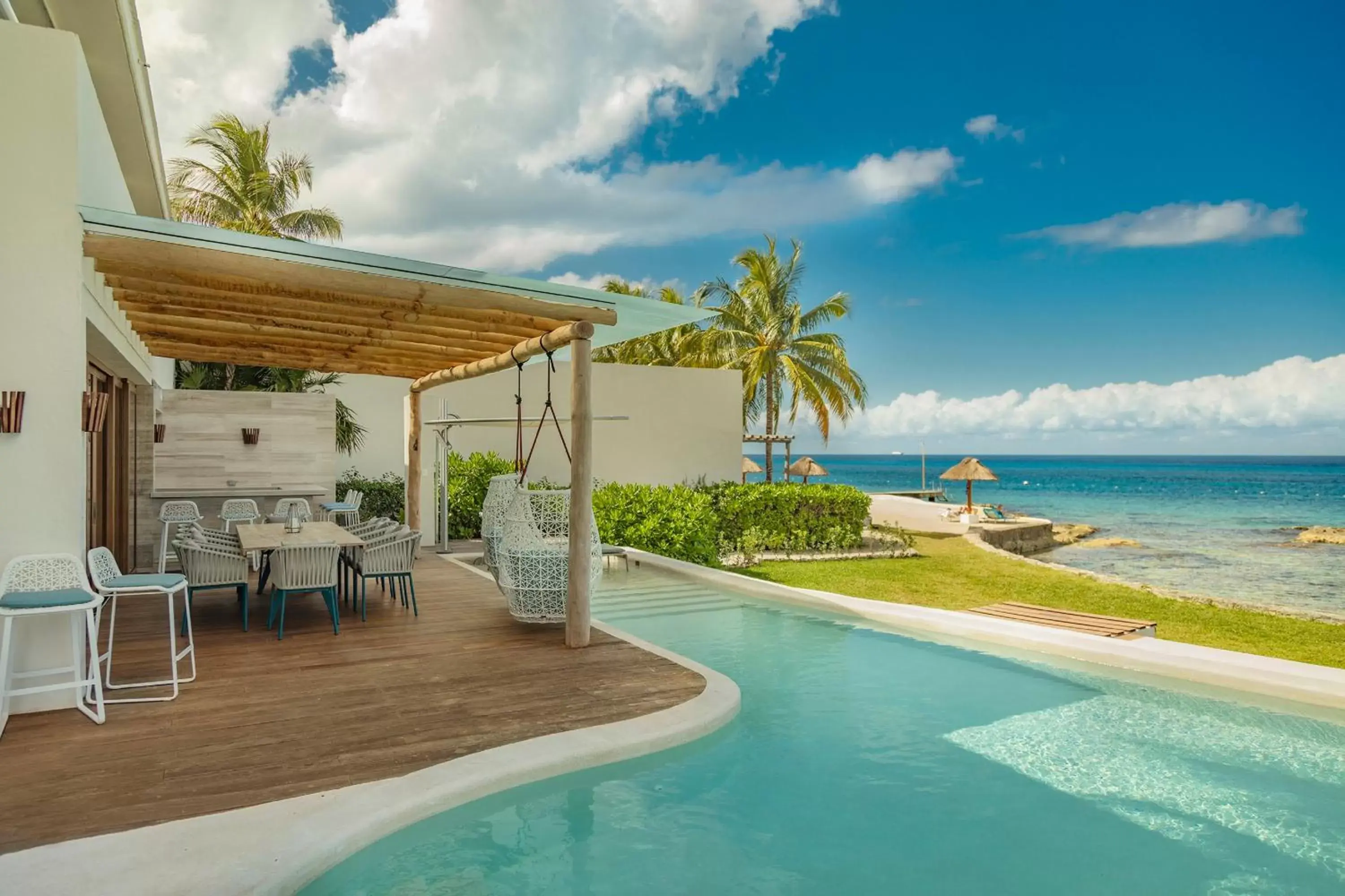 Photo of the whole room, Swimming Pool in Presidente InterContinental Cozumel Resort & Spa, an IHG Hotel