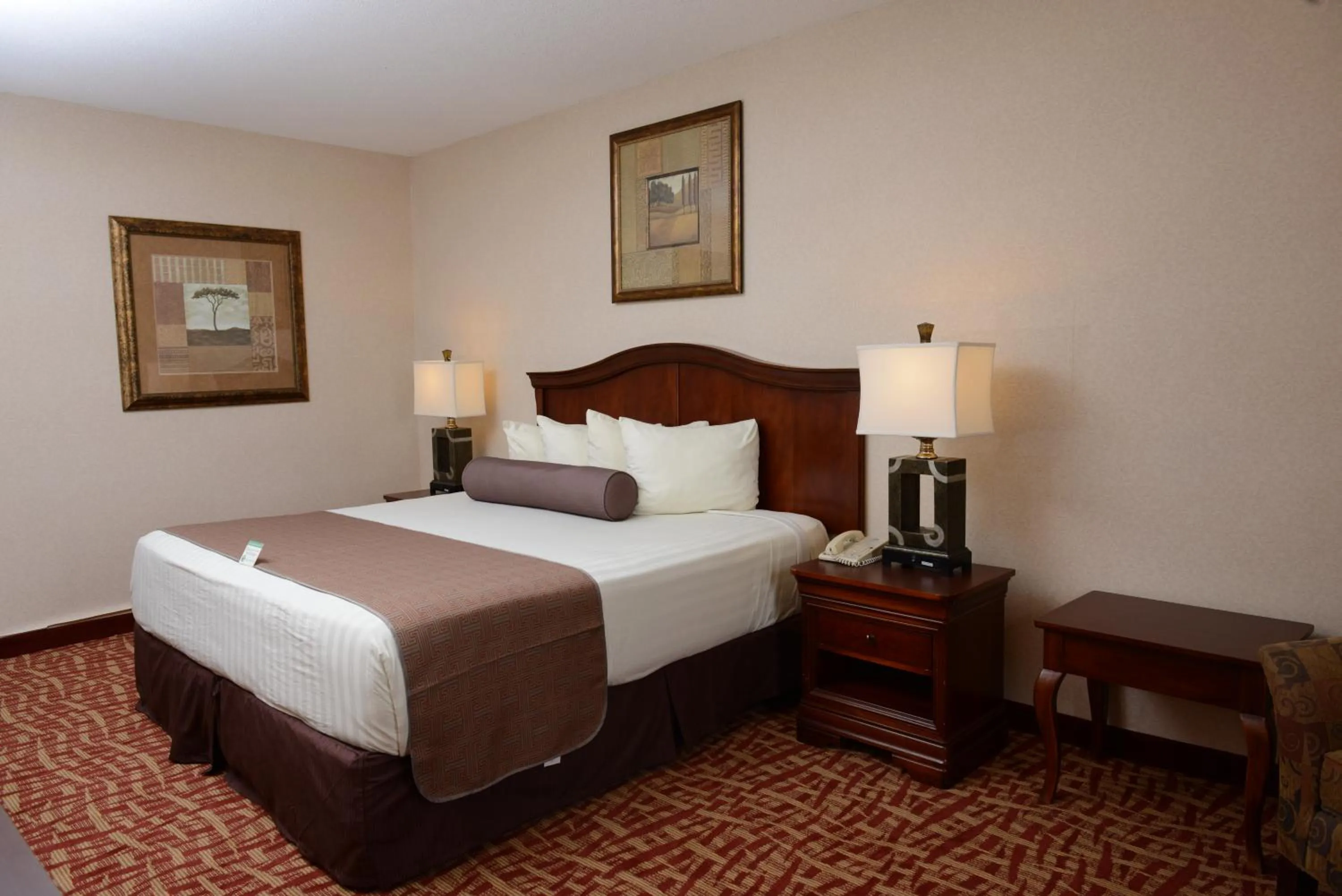 Bed in Americas Best Value Inn - Tunica Resort