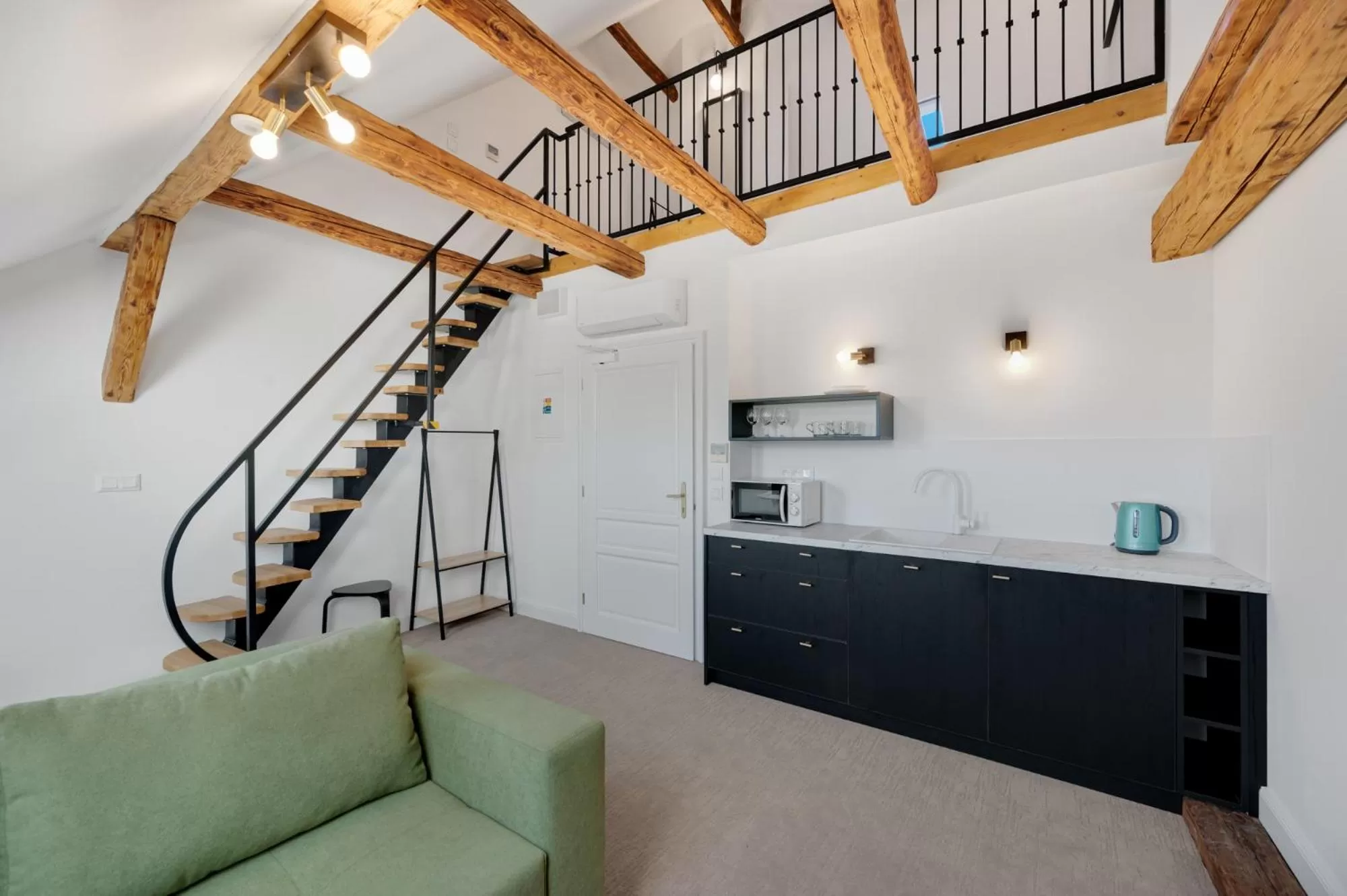 Kitchen or kitchenette in Palace Apartments