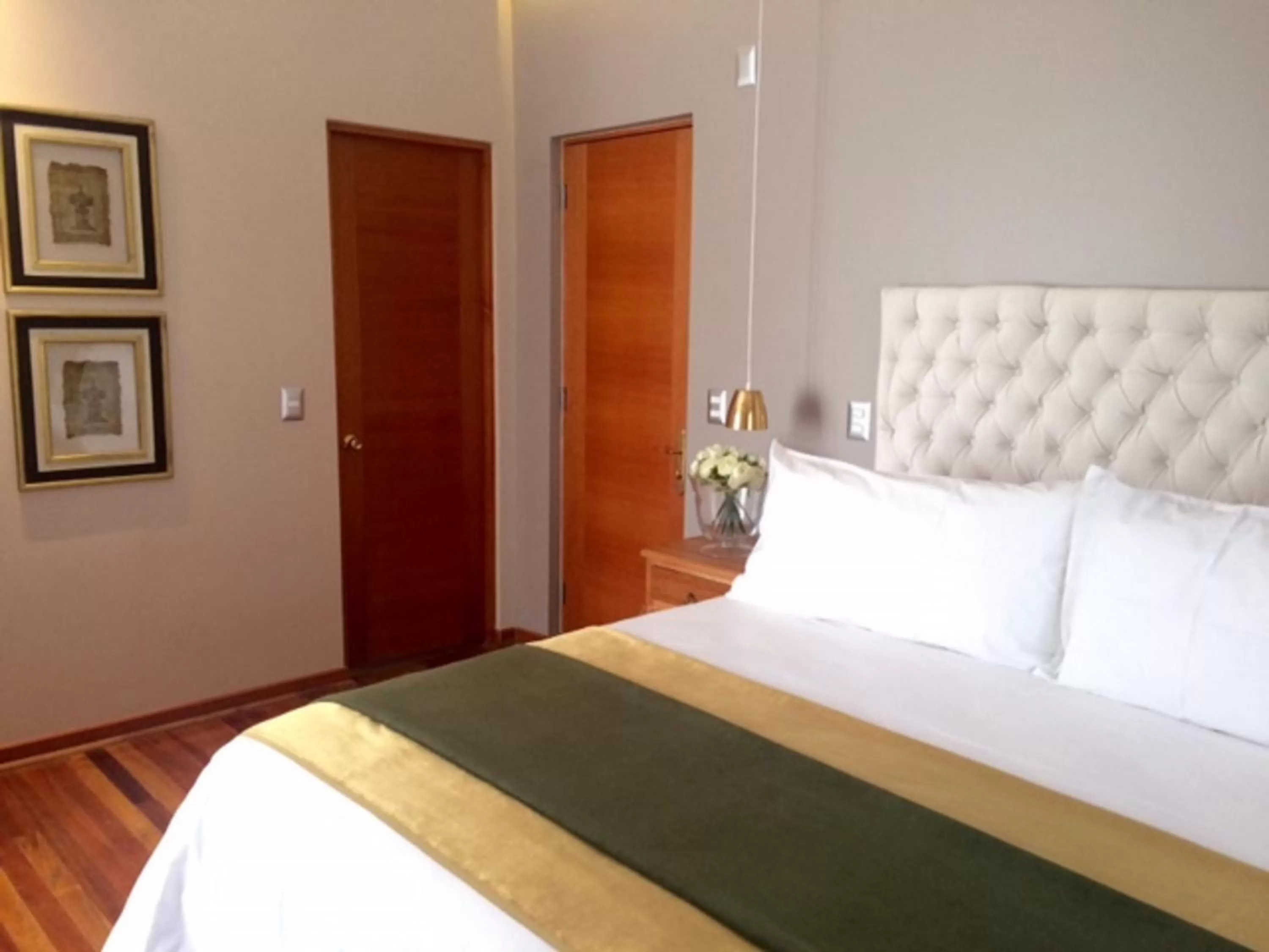 Bedroom, Bed in Quiral Hotel Boutique