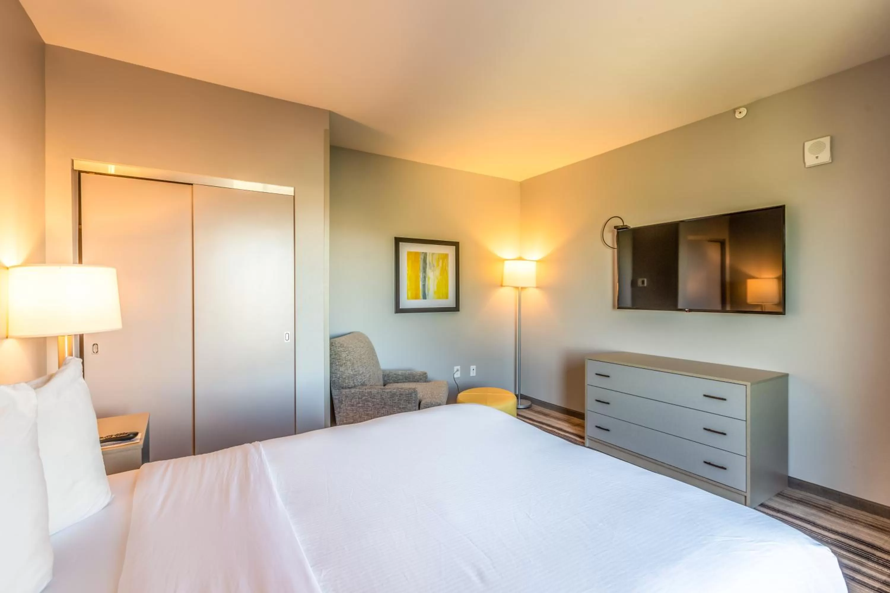 Bed in Hawthorn Extended Stay by Wyndham Loveland