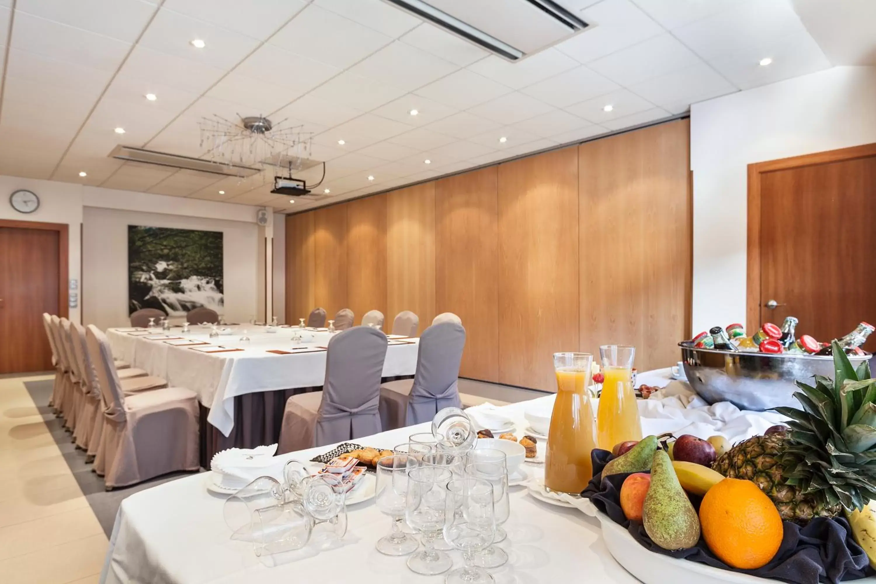 Business facilities, Restaurant/Places to Eat in Acta Arthotel