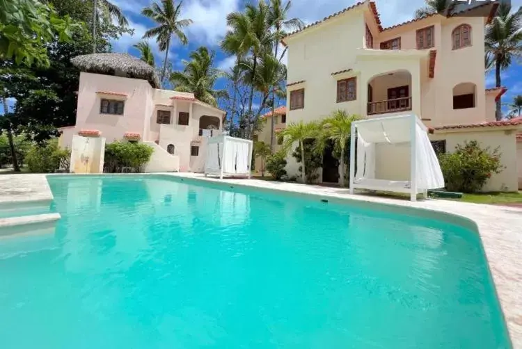 Swimming Pool in Los Corales Luxury Villas Beach Club and Spa