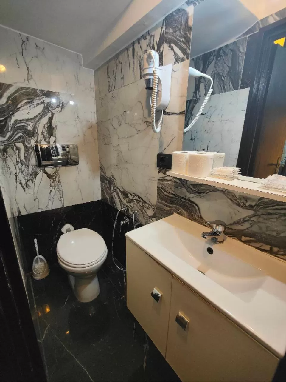 Bathroom in Hotel Spagna