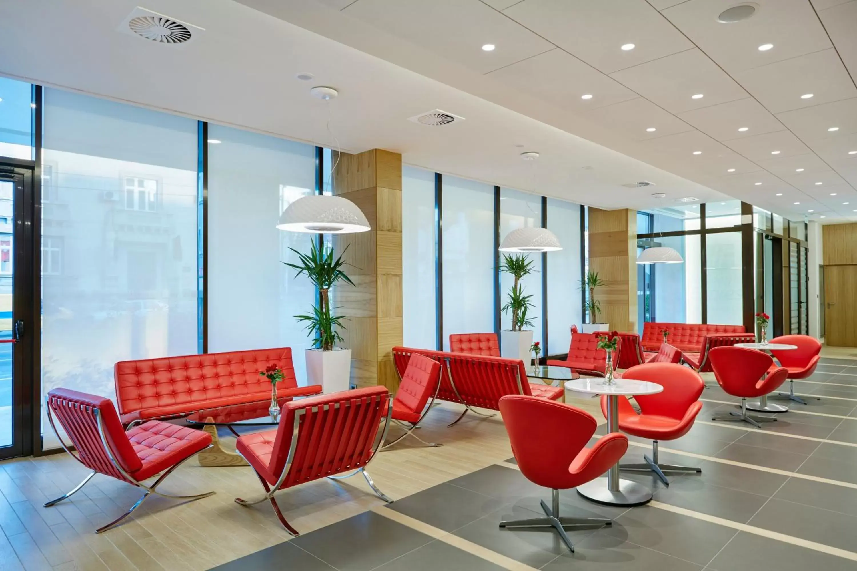 Lobby or reception in Holiday Inn Express Belgrade - City, an IHG Hotel