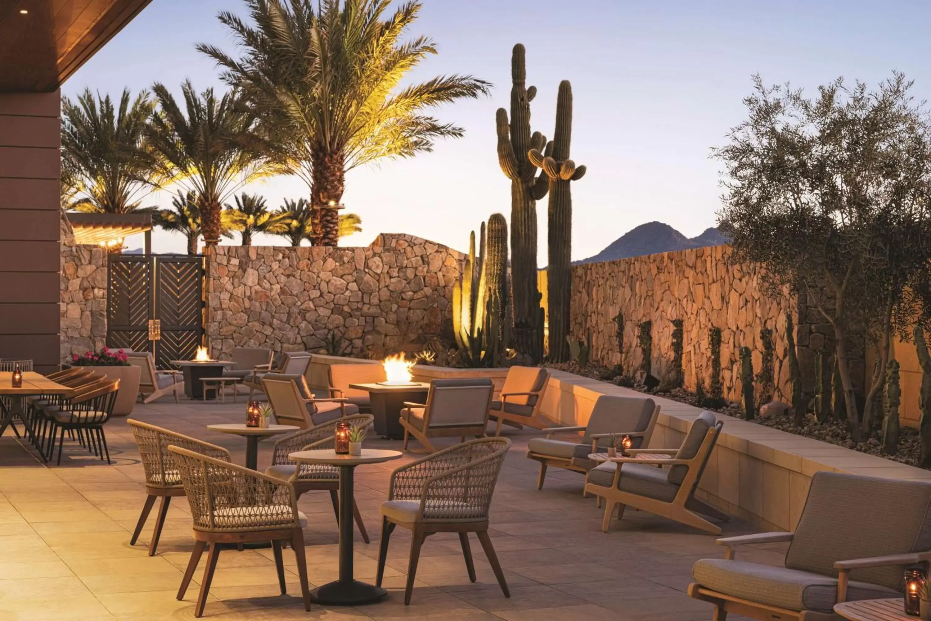 Lounge or bar, Restaurant/Places to Eat in Hilton North Scottsdale At Cavasson