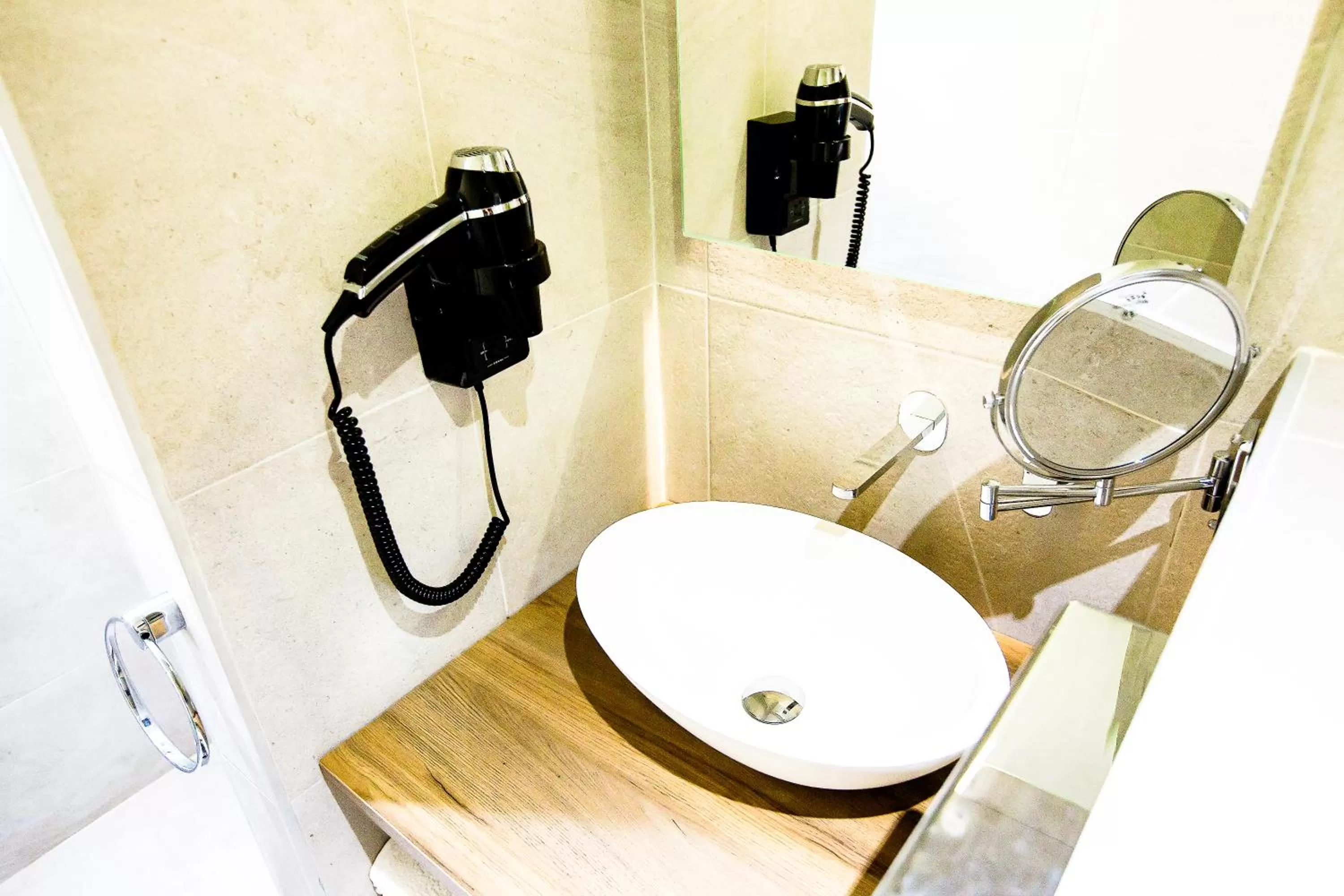 Bathroom in Bronbella Villa Residence