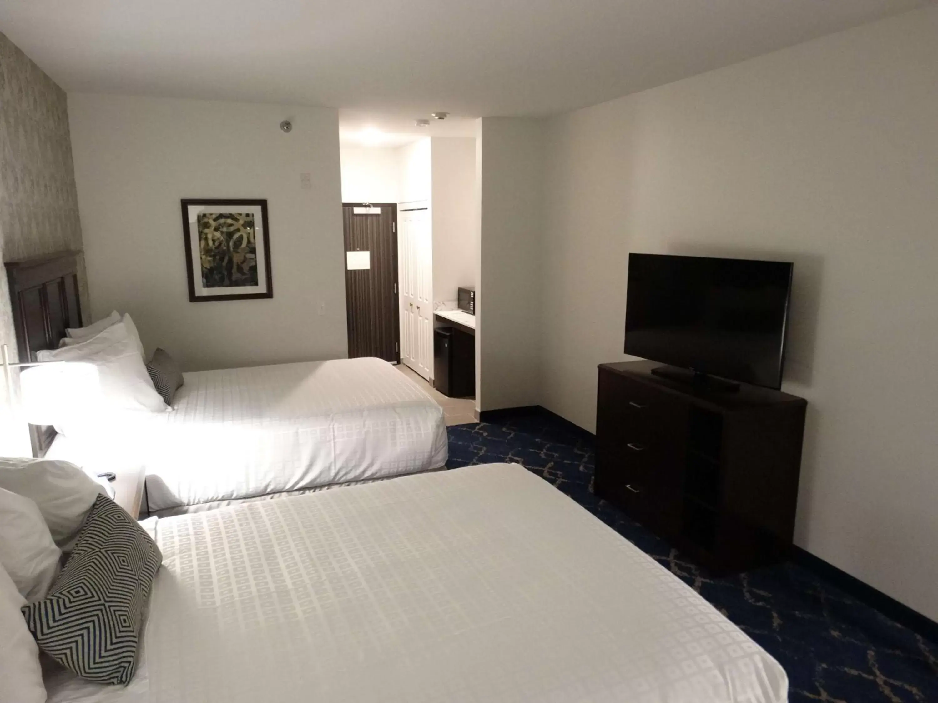 Photo of the whole room, Bed in Best Western Plus New Richmond Inn & Suites