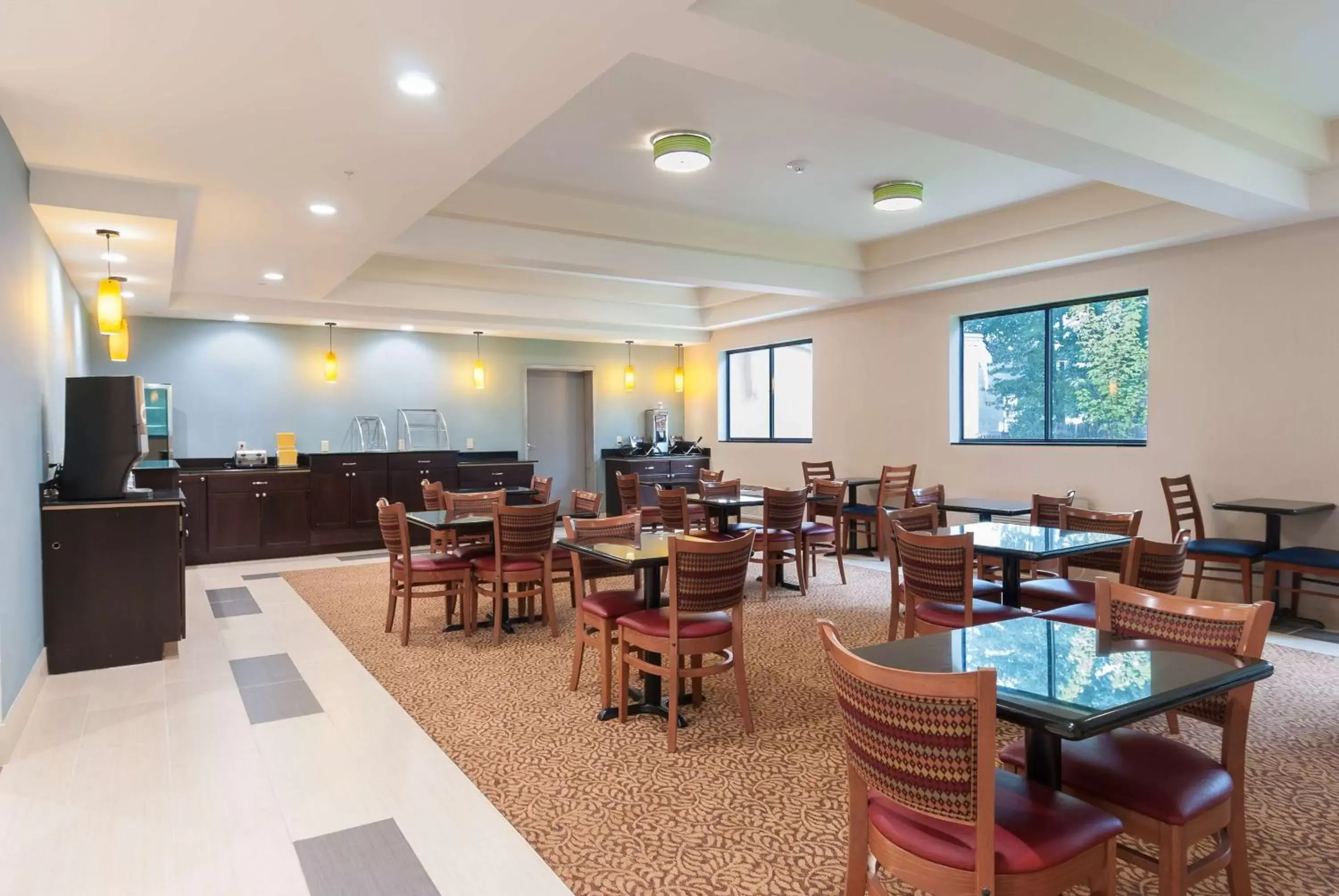 Restaurant/places to eat in Days Inn by Wyndham Tamworth Restaurant/places to eat in Days Inn by Wyndham Tamworth