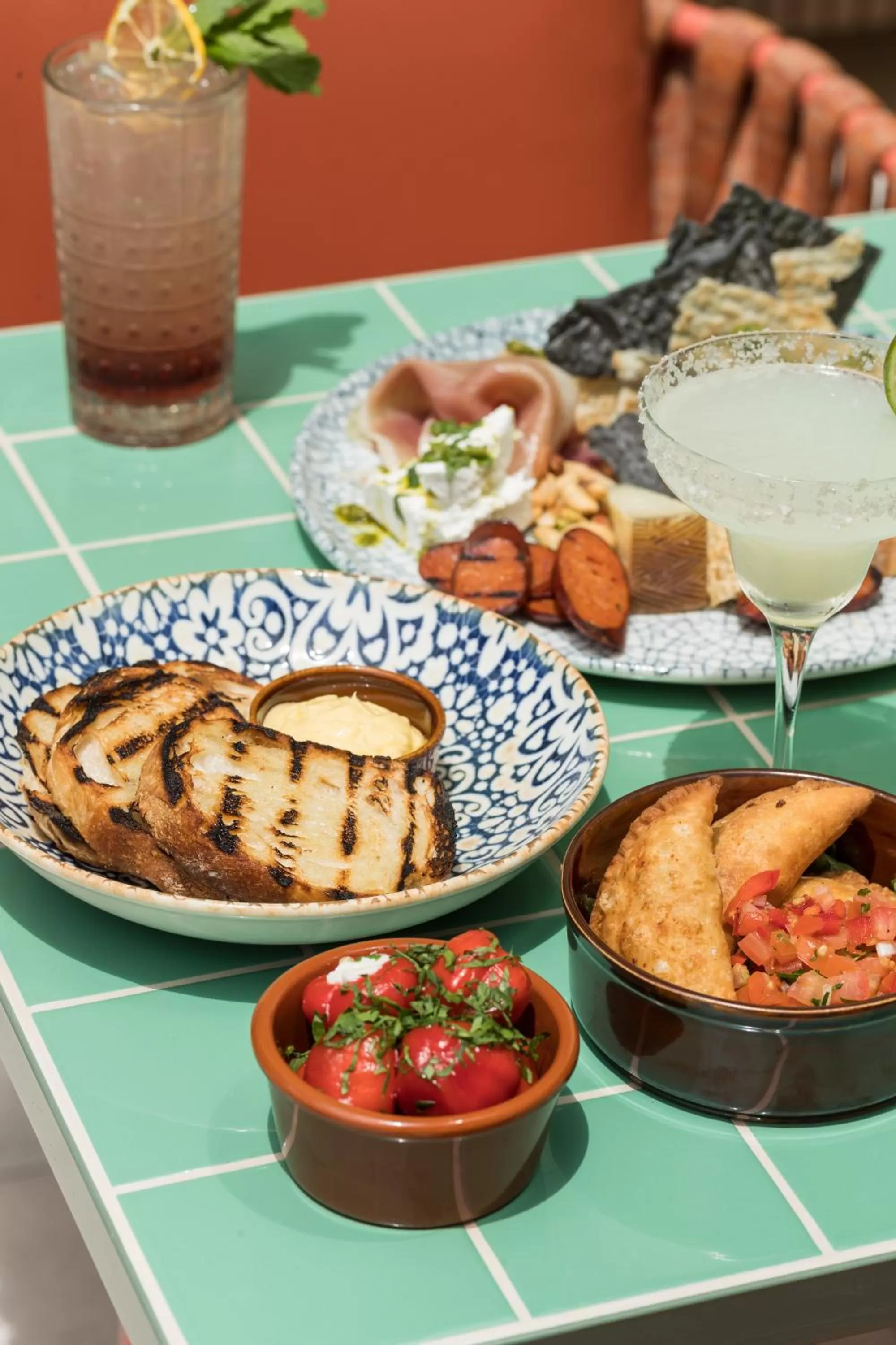 Restaurant/places to eat in Crystalbrook Bailey