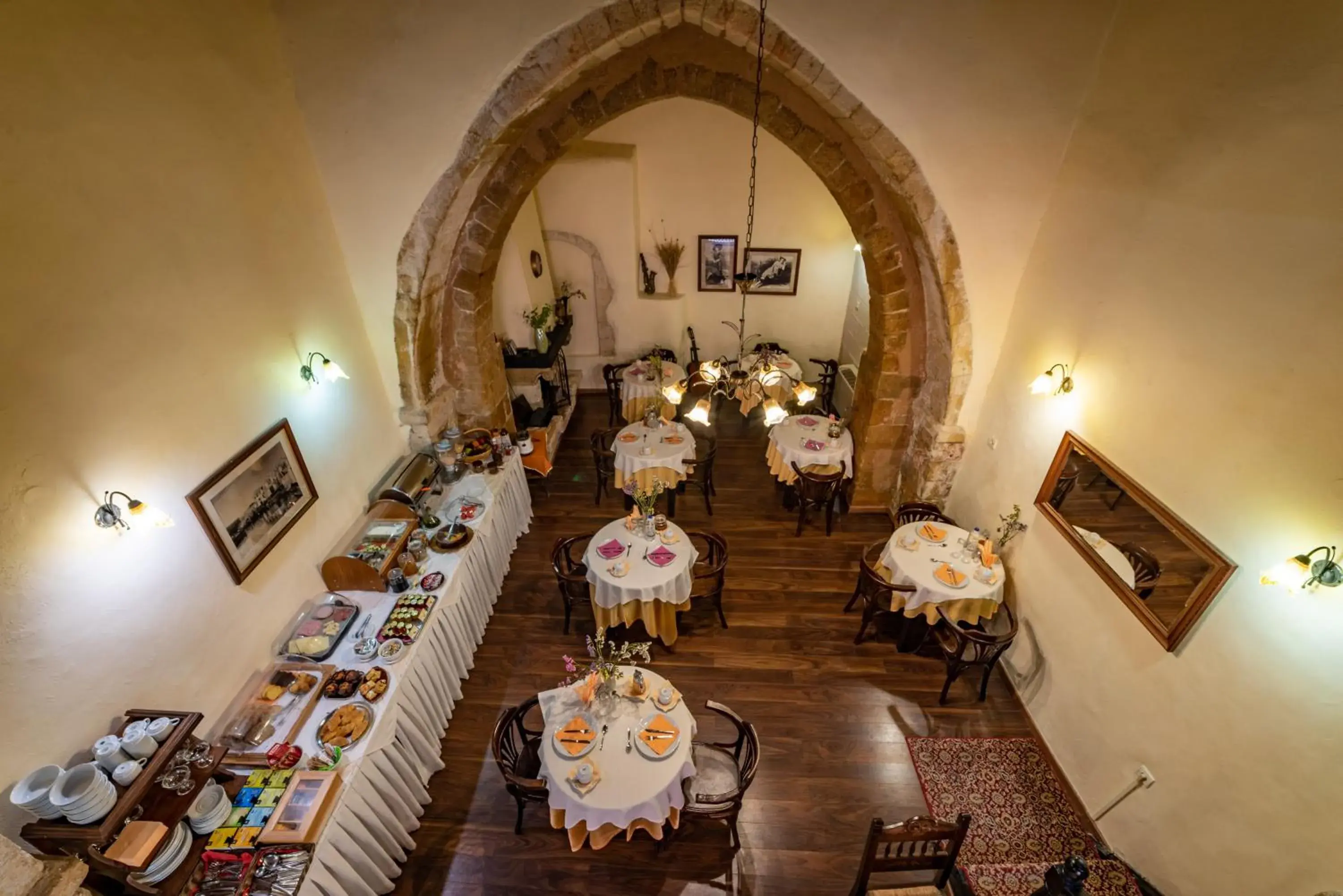Restaurant/Places to Eat in Porto Del Colombo Traditional Boutique Hotel