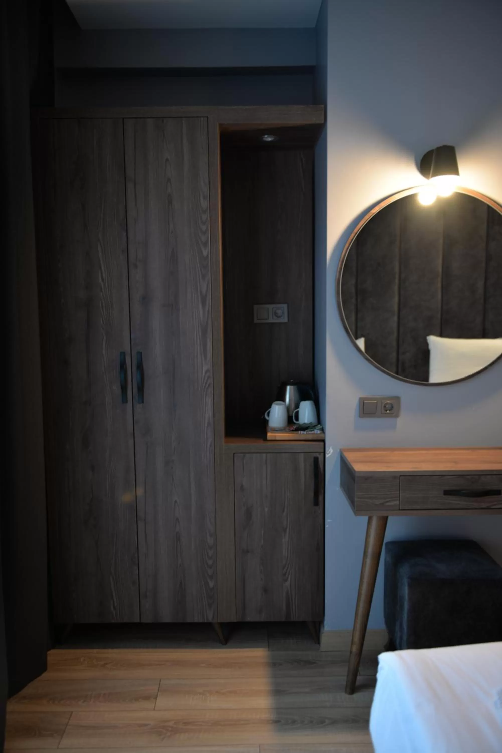 hair dresser, Bed in Basilissis Hotel