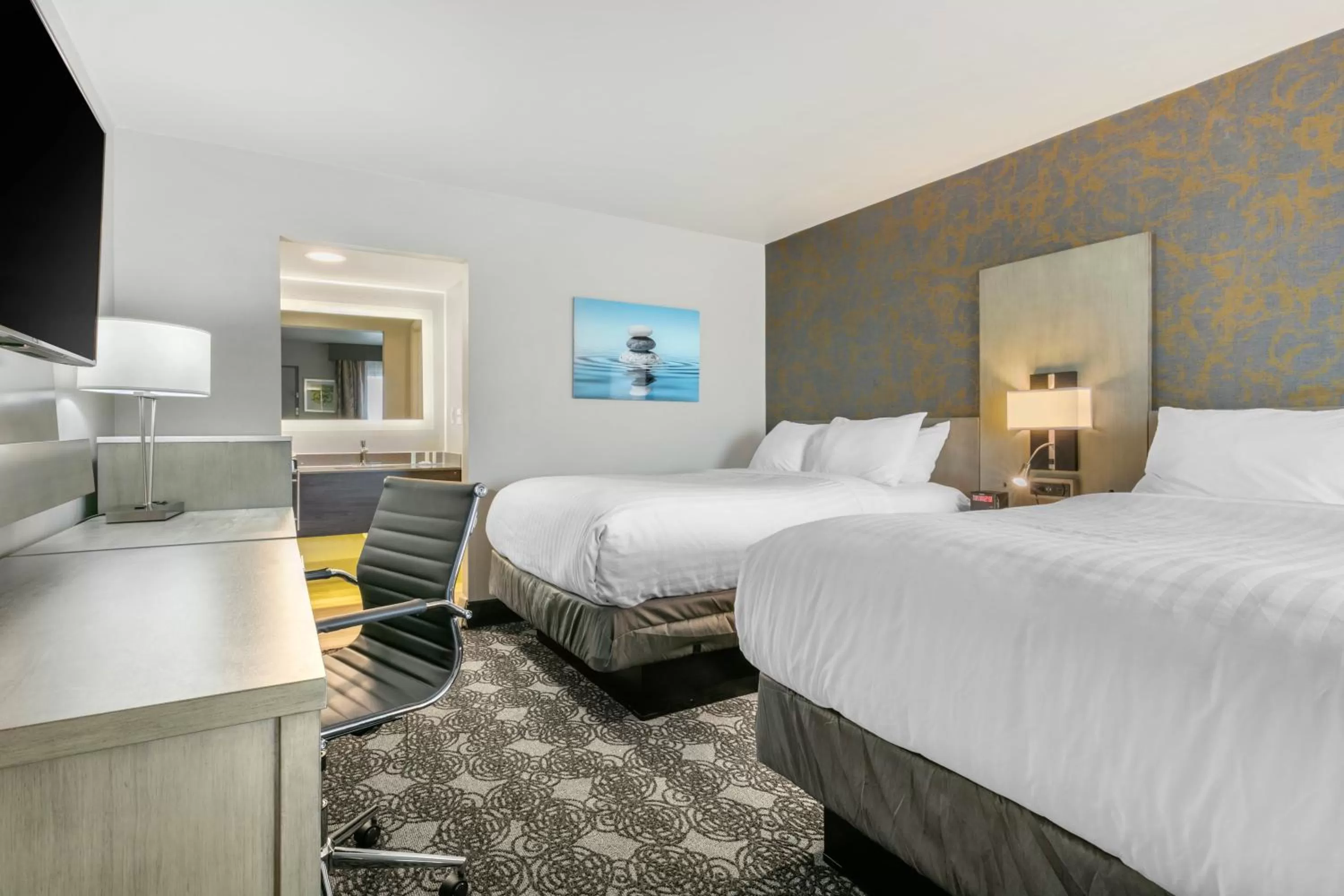 Standard Double Room with Two Double Beds in Clarion Inn Murfreesboro Old Fort Pkwy