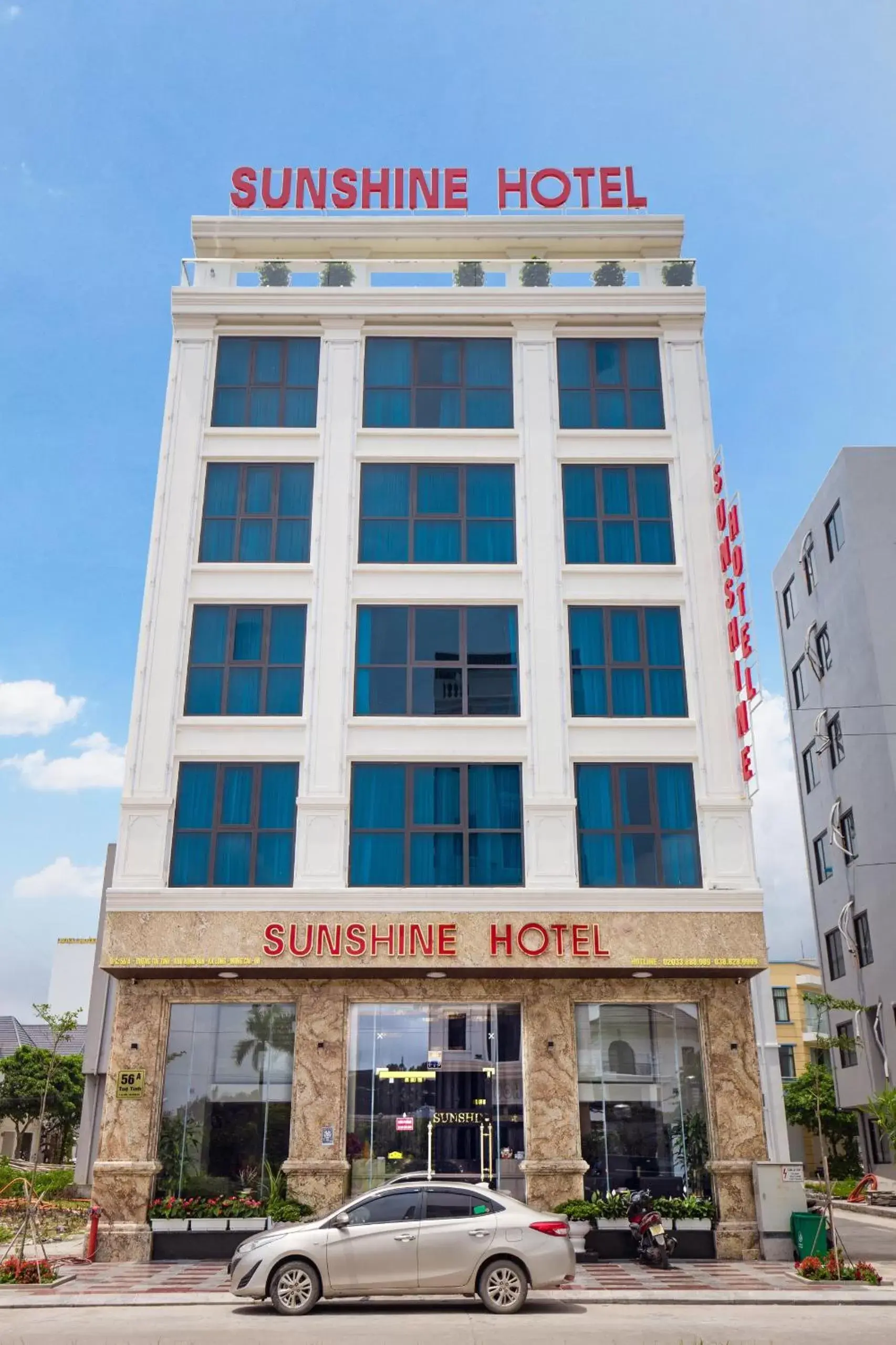 Property building in Sunshine Hotel Móng Cái Property building in Sunshine Hotel Móng Cái