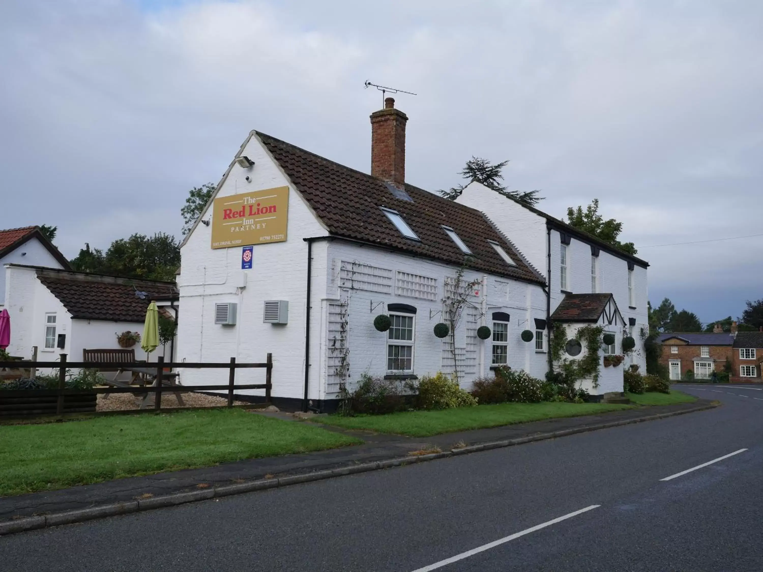 Property Building in The Red Lion Inn