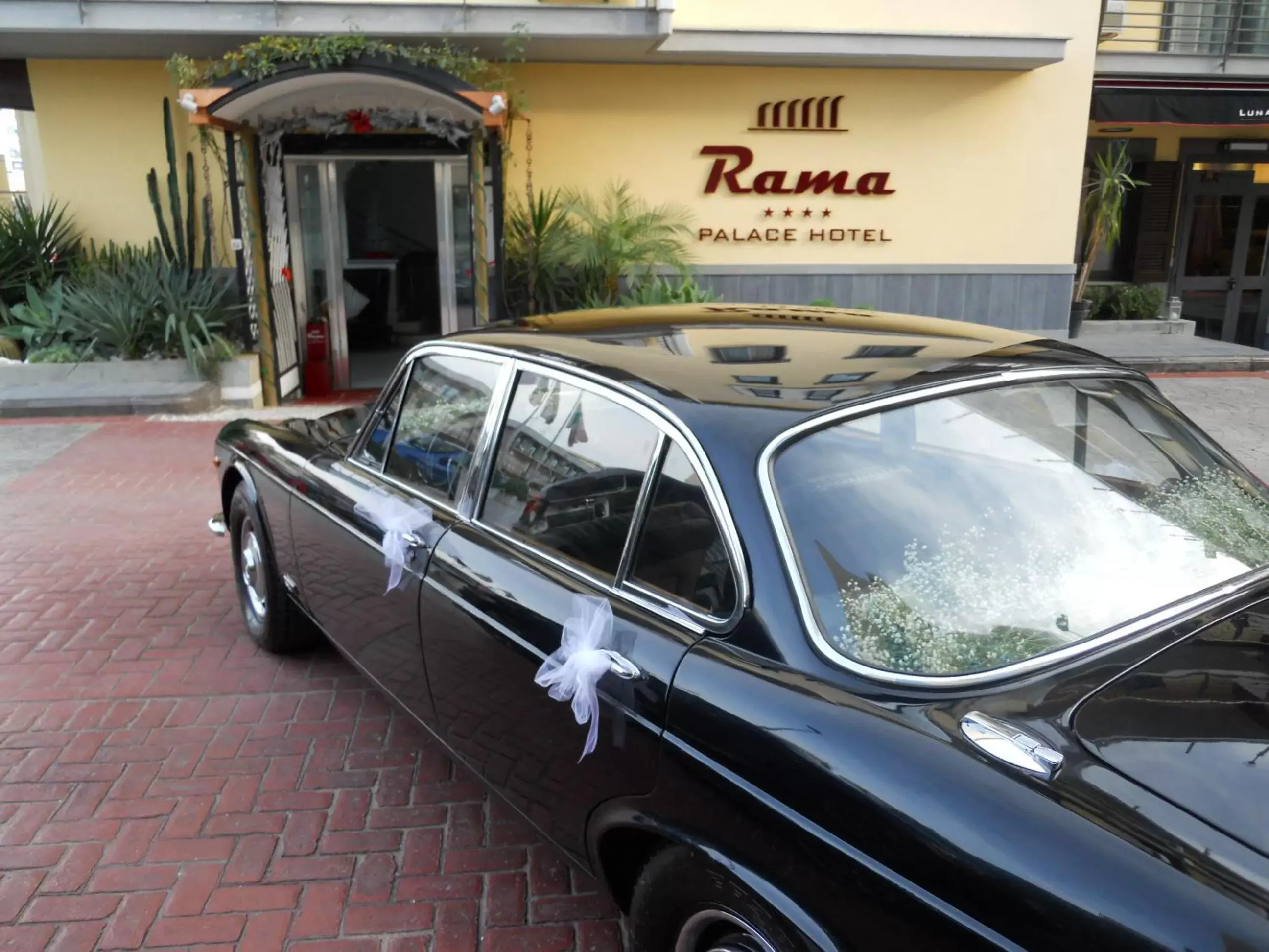 Facade/entrance in Rama Palace Hotel