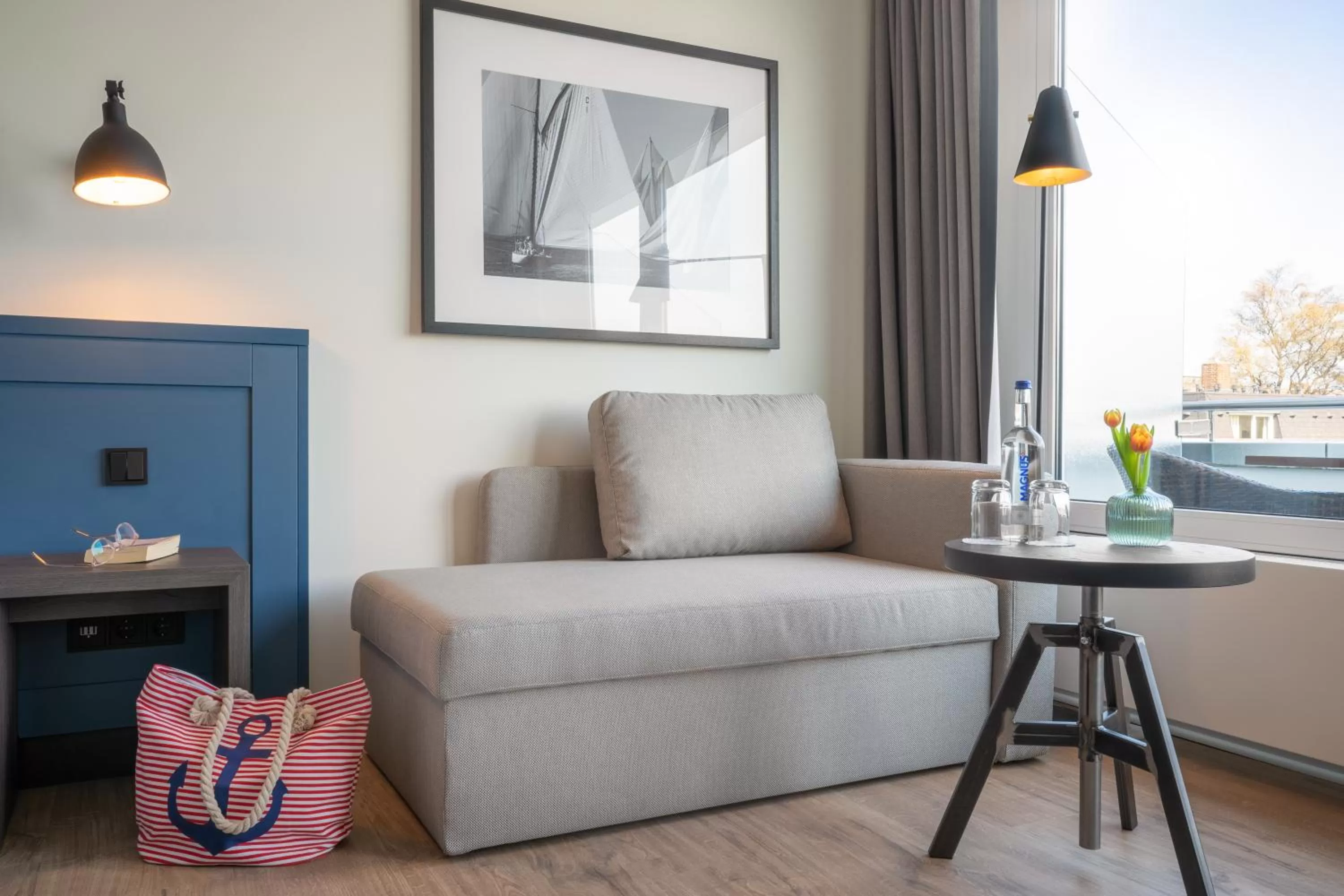 Seating area in Hotel Yachtclub