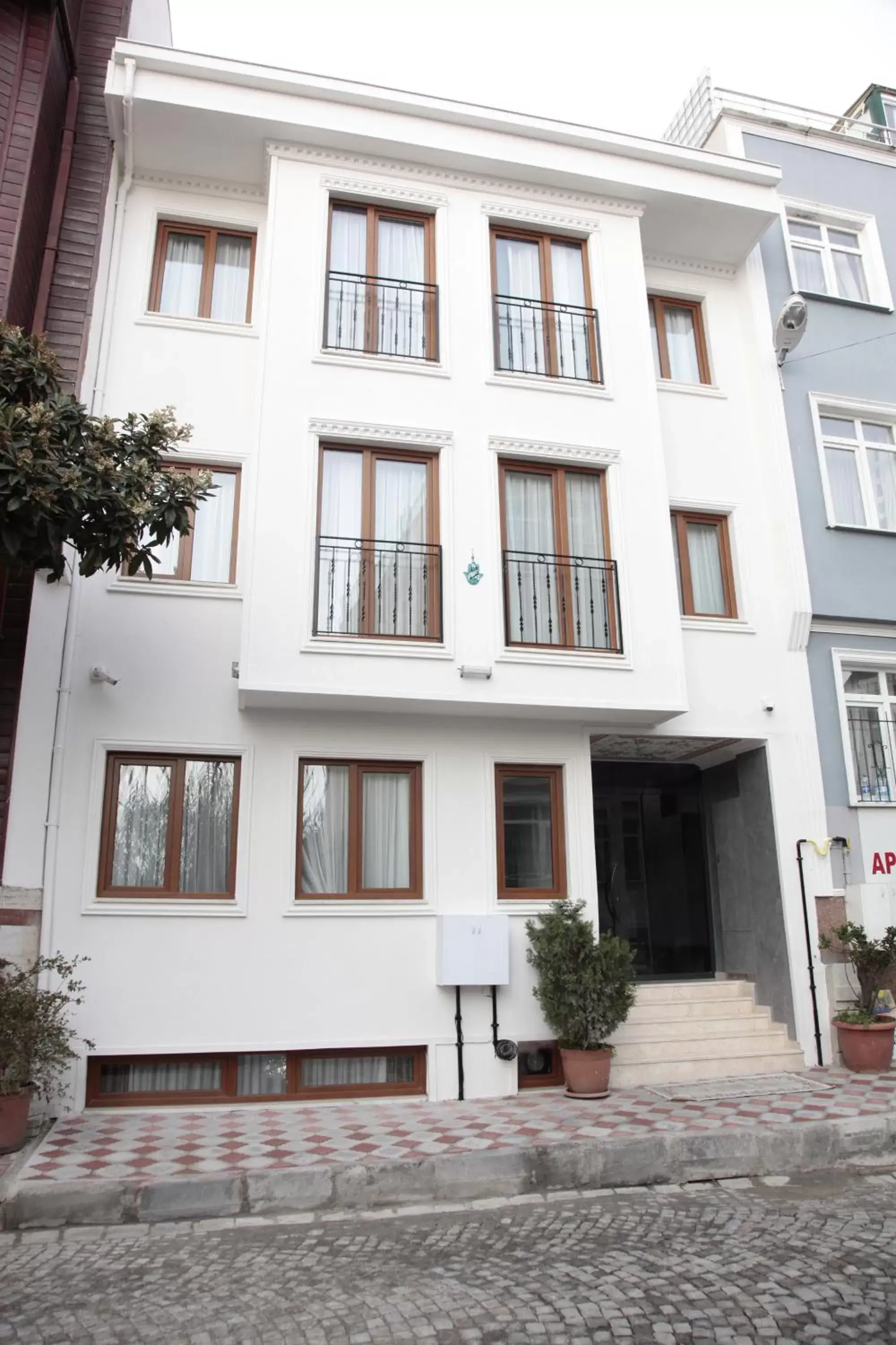 Facade/entrance in ATAM HOTEL Facade/entrance in ATAM HOTEL