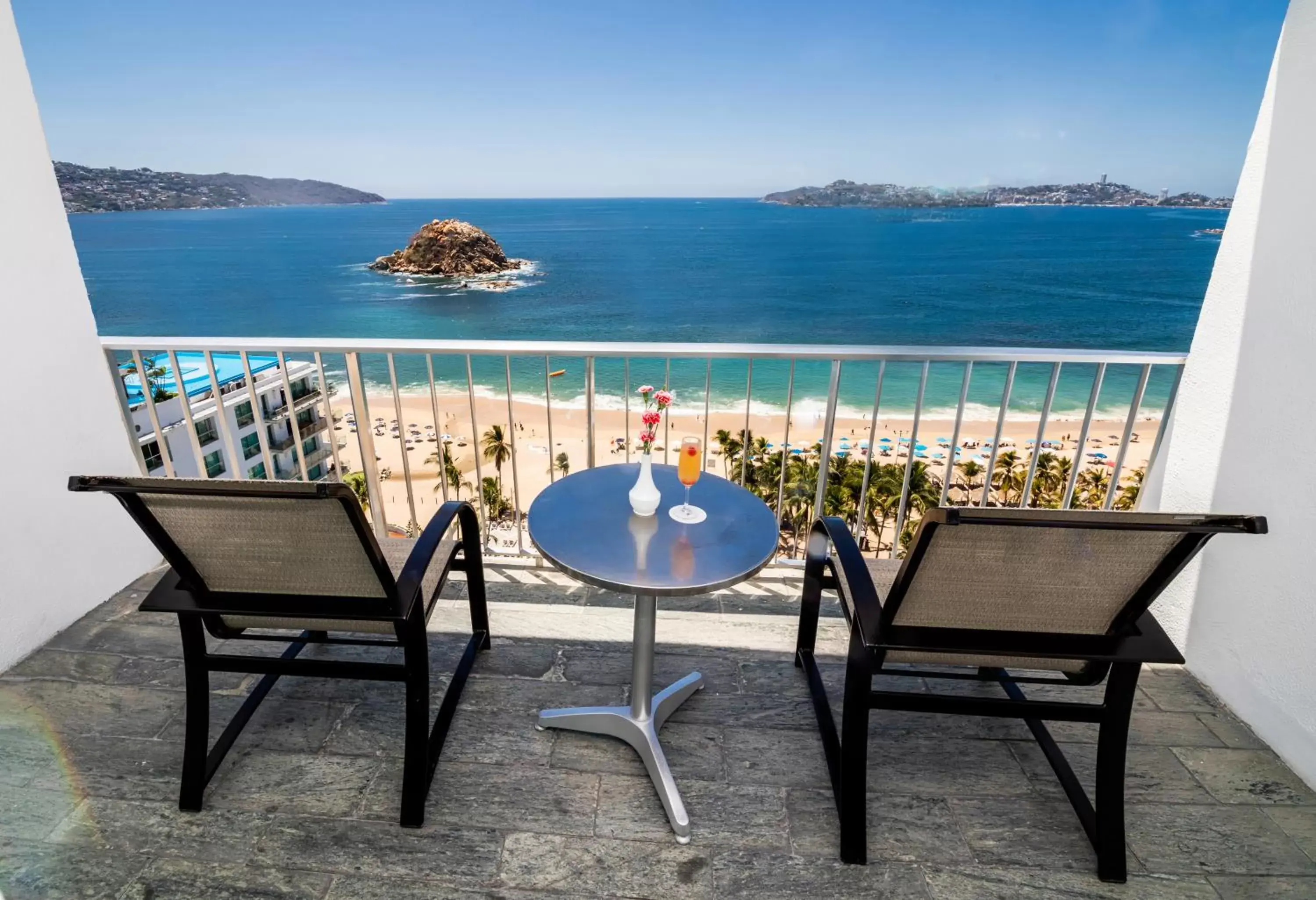 Balcony/Terrace, Sea View in Emporio Acapulco