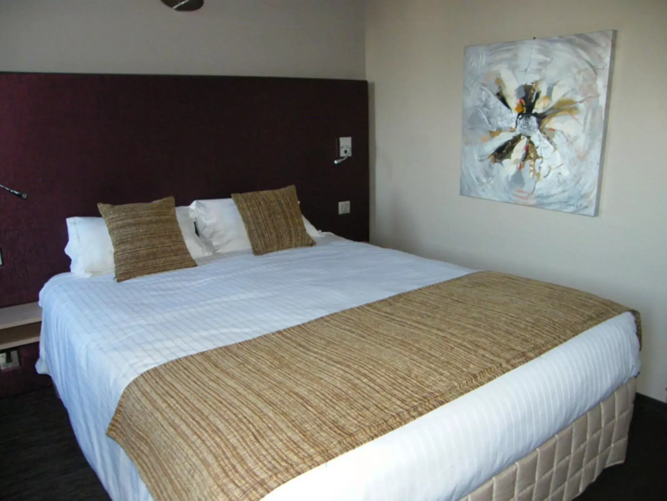 Bedroom, Bed in Hôtel Saint-Pierre