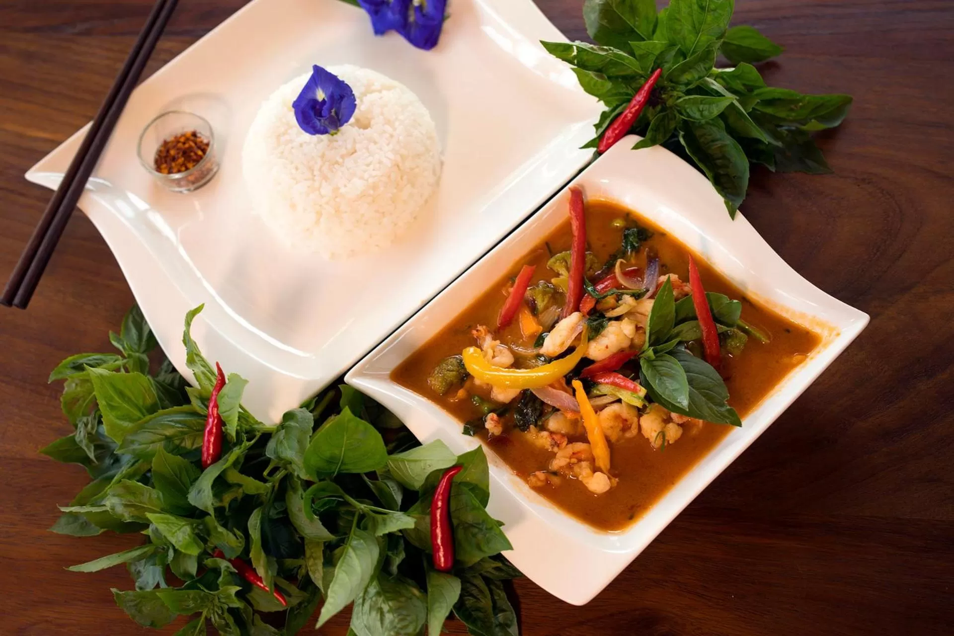 Food and drinks in Entebbe Palm Hotel