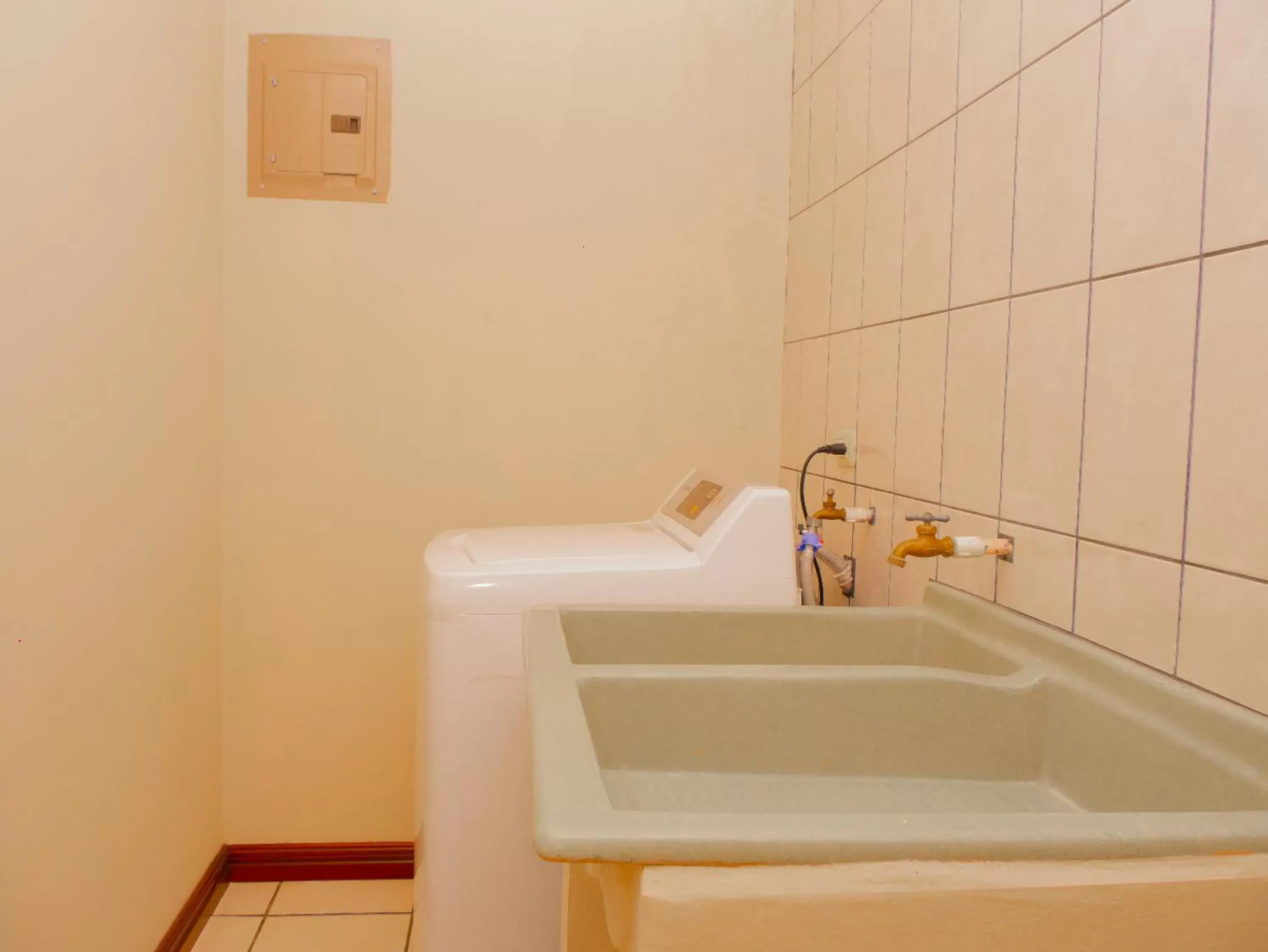Toilet, Bathroom in Hotel Bamboo Aeropuerto