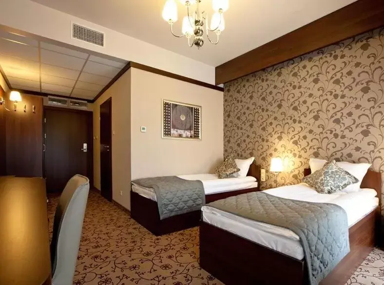 Quadruple Room in Hotel-Restauracja Platan Quadruple Room in Hotel-Restauracja Platan