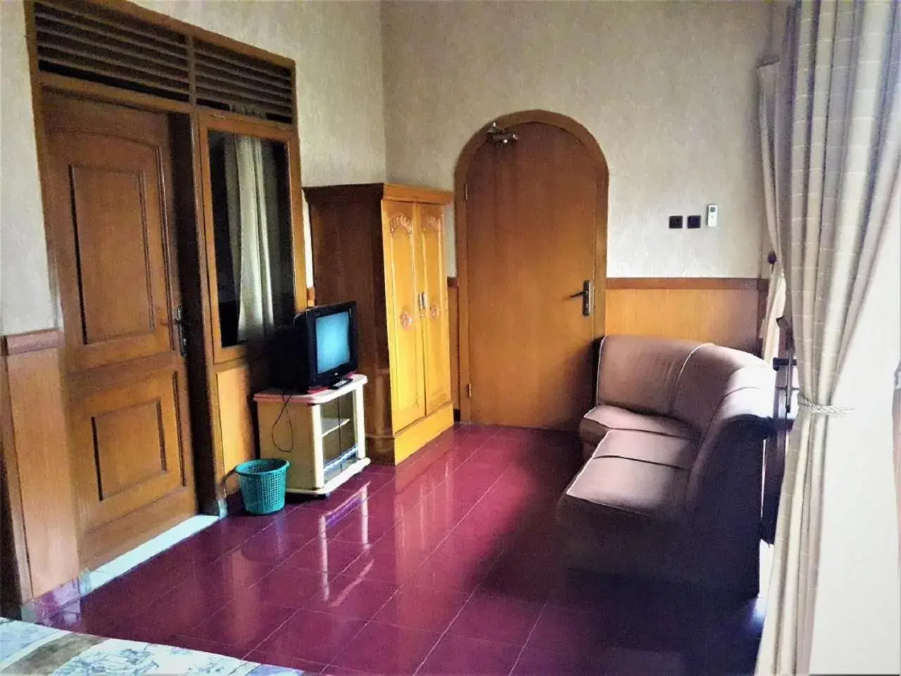 Living room, Seating Area in Orange Home Syariah