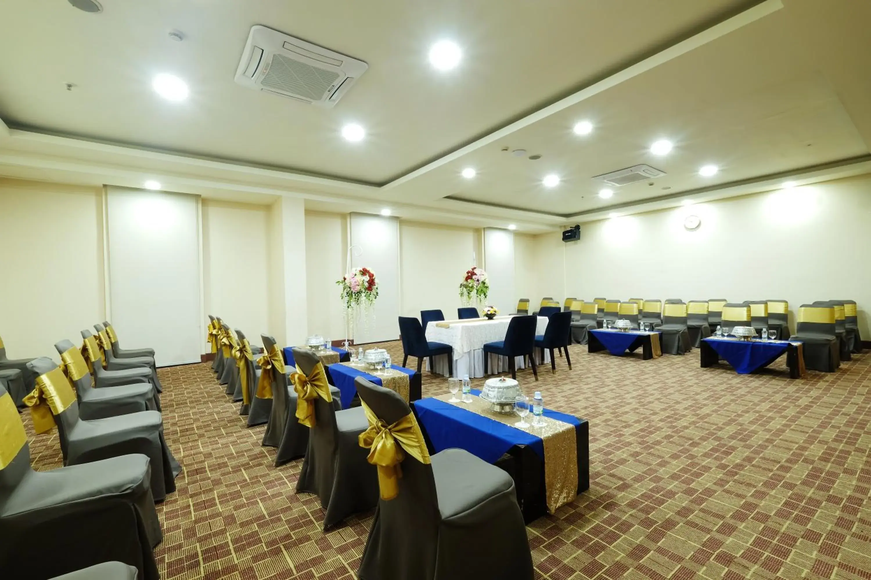 Banquet/Function facilities, Restaurant/Places to Eat in Aryaduta Makassar