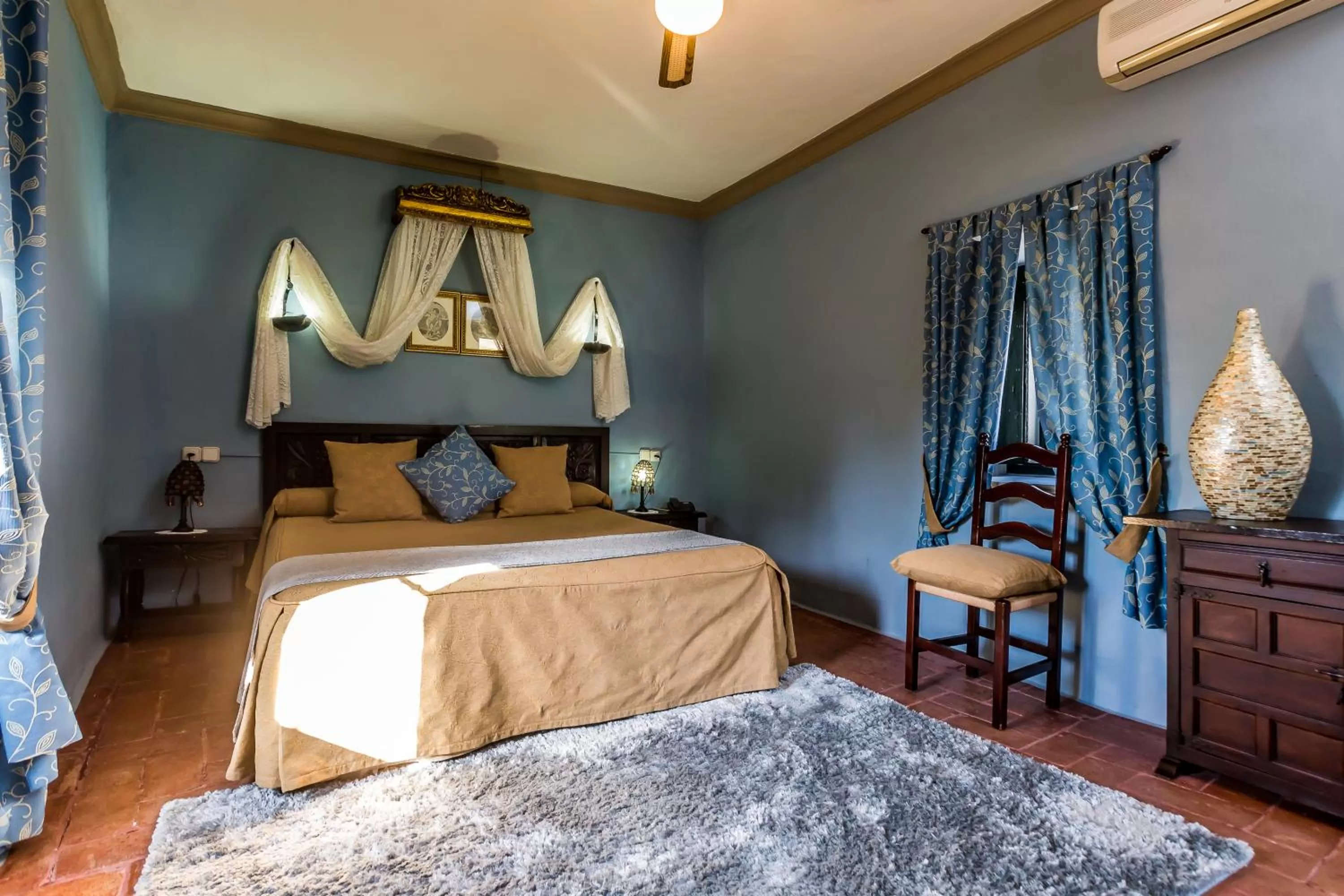 Bed in Hacienda El Santiscal Adults Only