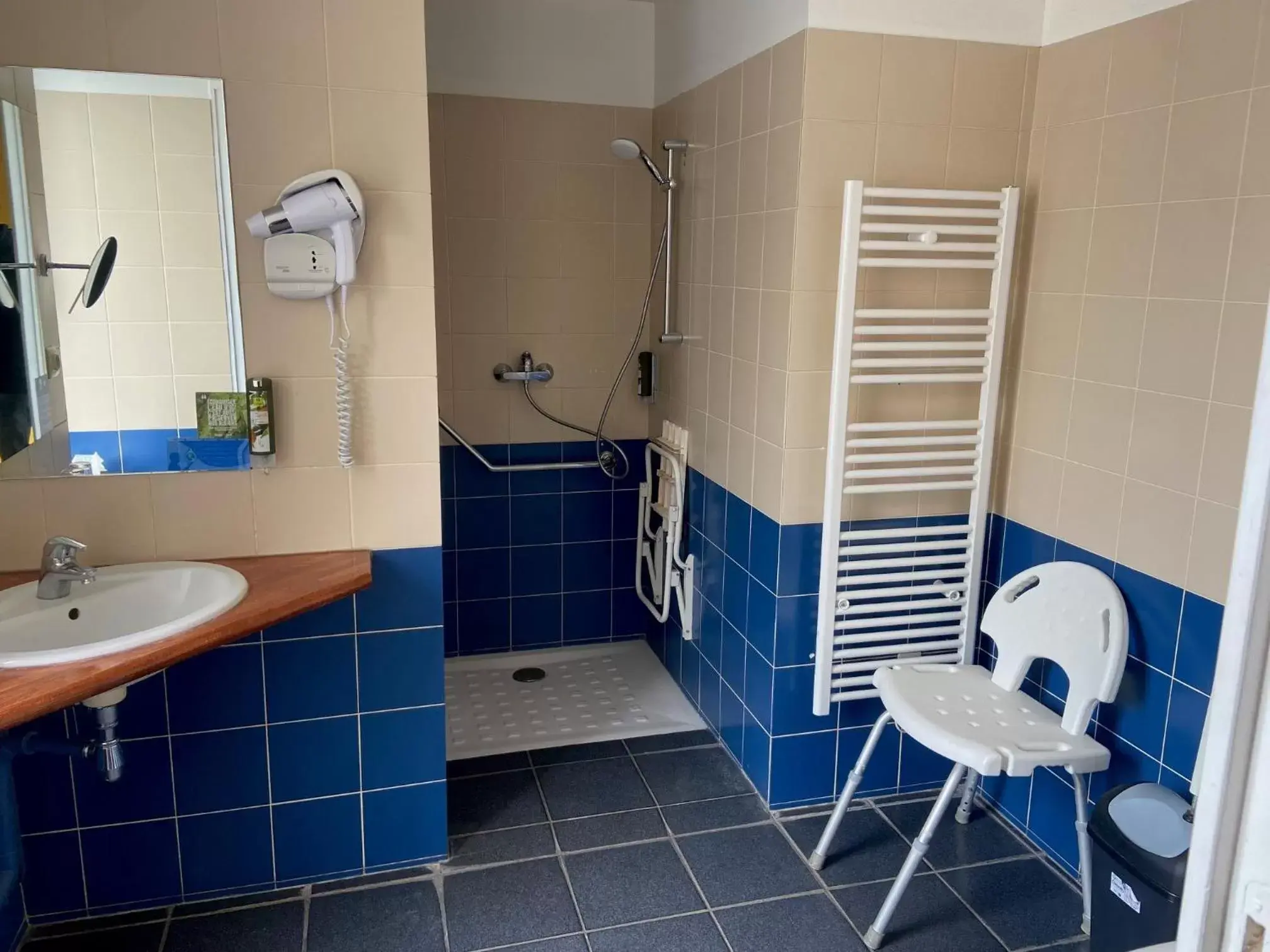 Shower, Bathroom in La Petite Rade Hôtel