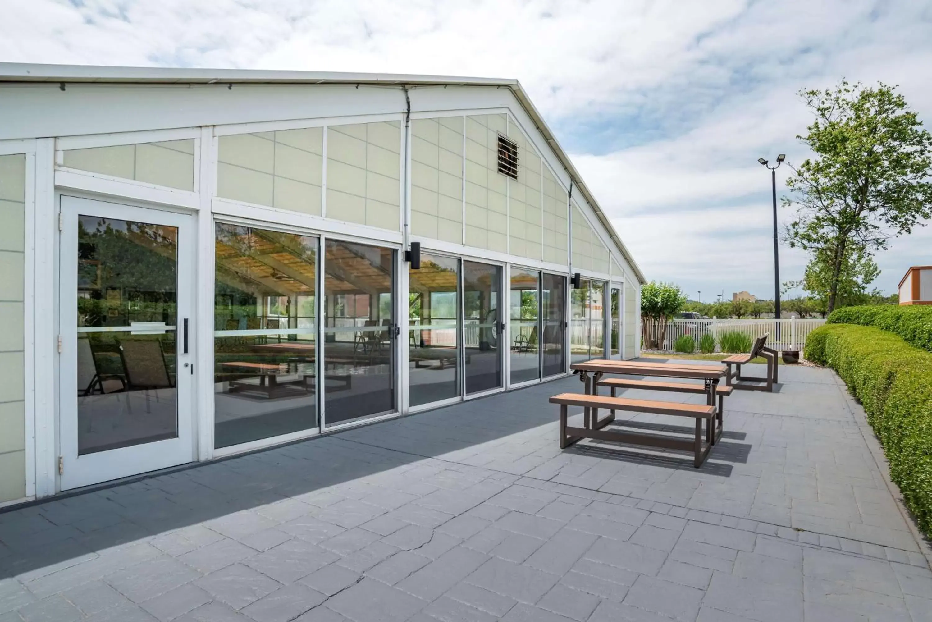 Property building in Best Western Carlton Suites Property building in Best Western Carlton Suites