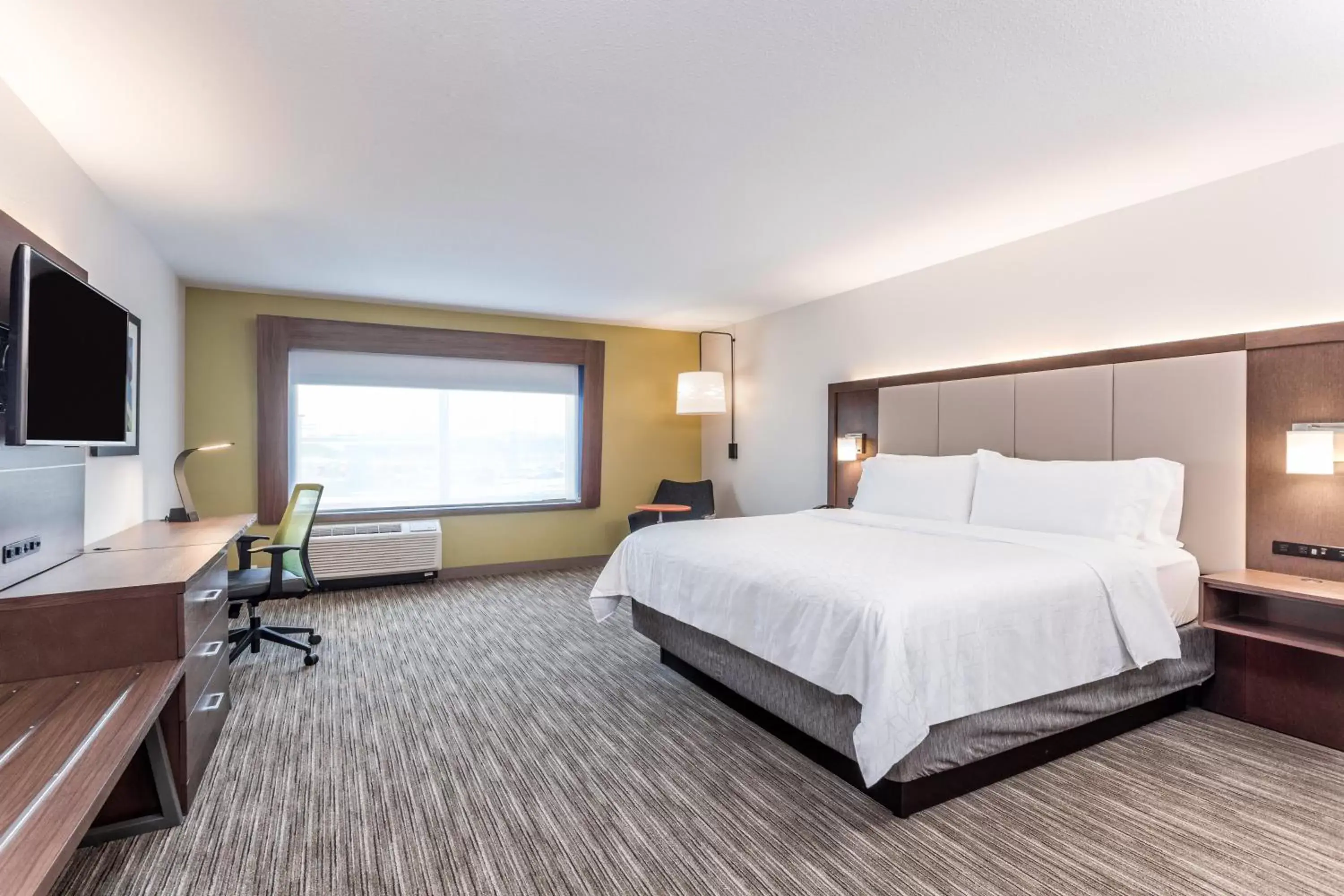 Photo of the whole room in Holiday Inn Express & Suites Hammond, an IHG Hotel