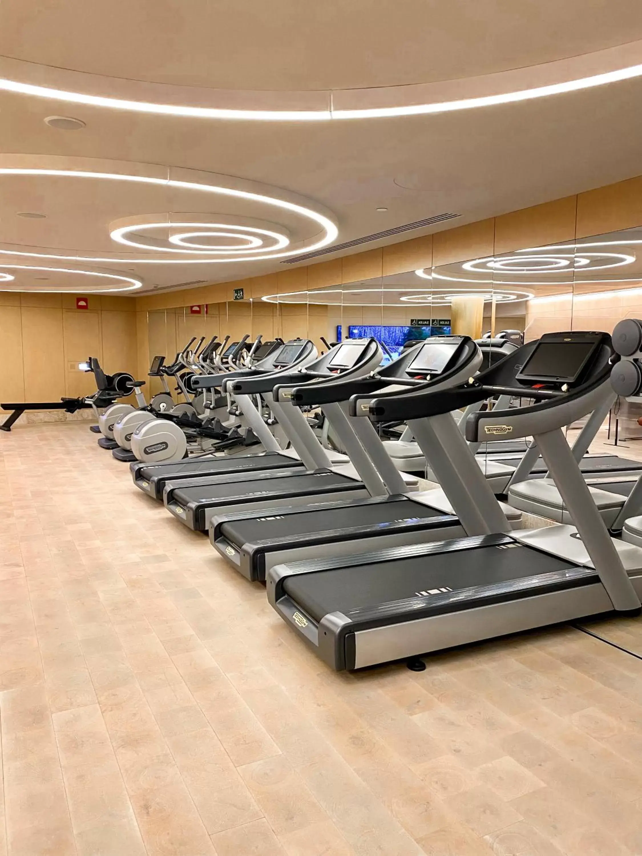 Fitness centre/facilities in Four Seasons Hotel Madrid