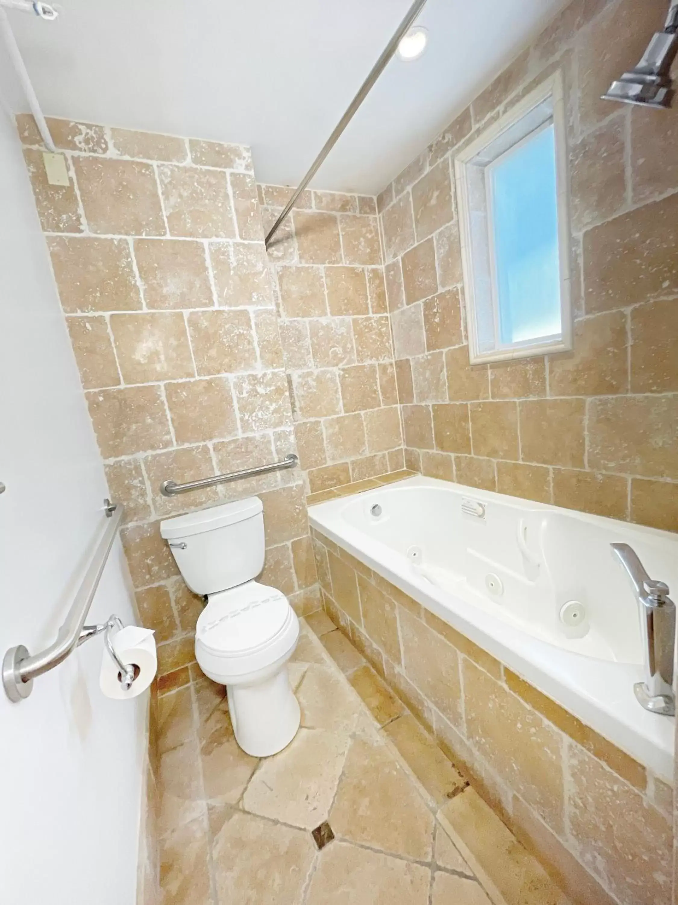 Bathroom in Catalina Courtyard Suites