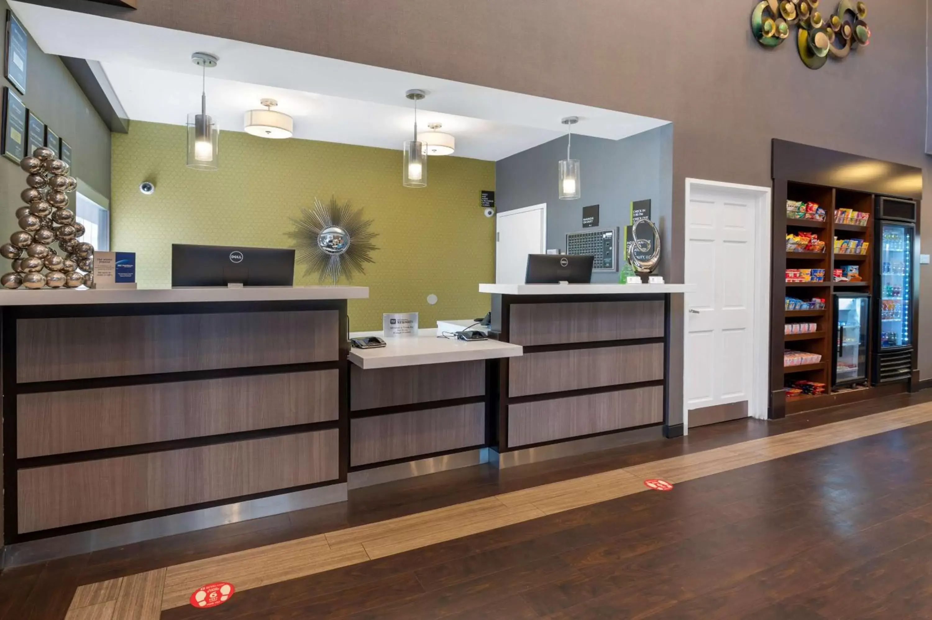 Lobby or reception, Lobby/Reception in Best Western Hilliard Inn & Suites