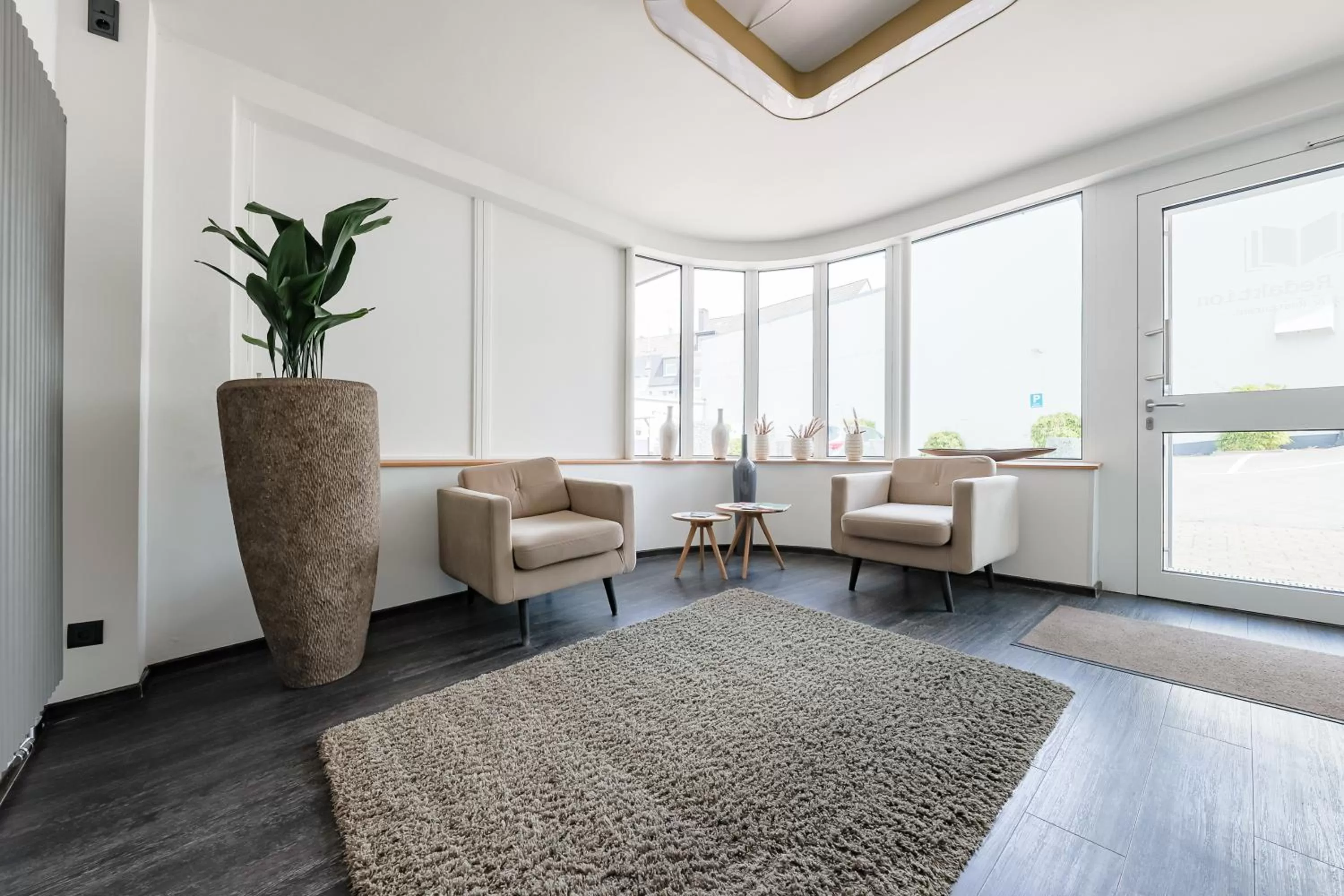 Communal lounge/ TV room in Hotel Alte Redaktion