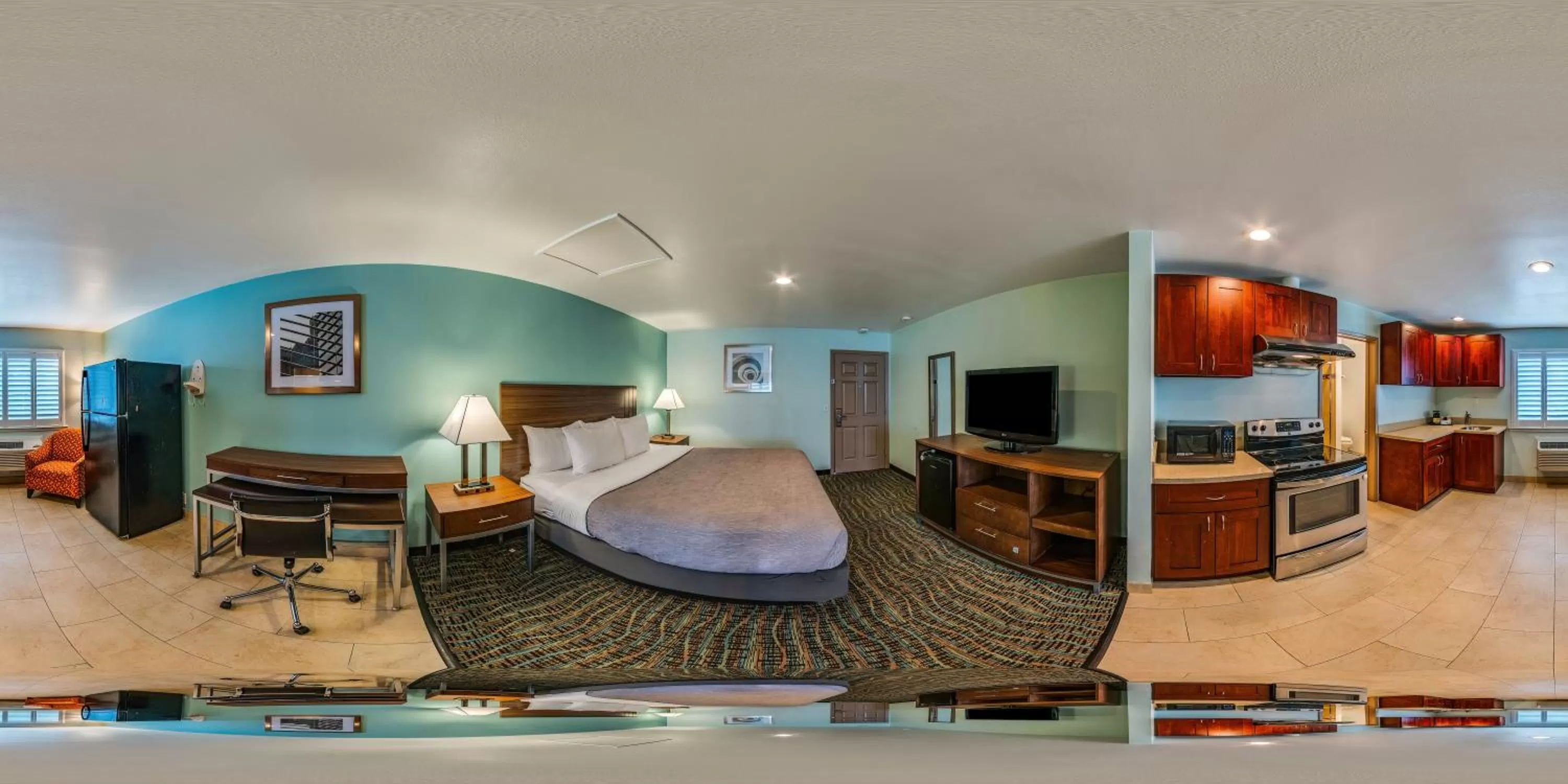 Photo of the whole room, Bed in Quality Inn Fairfield Napa Valley Area