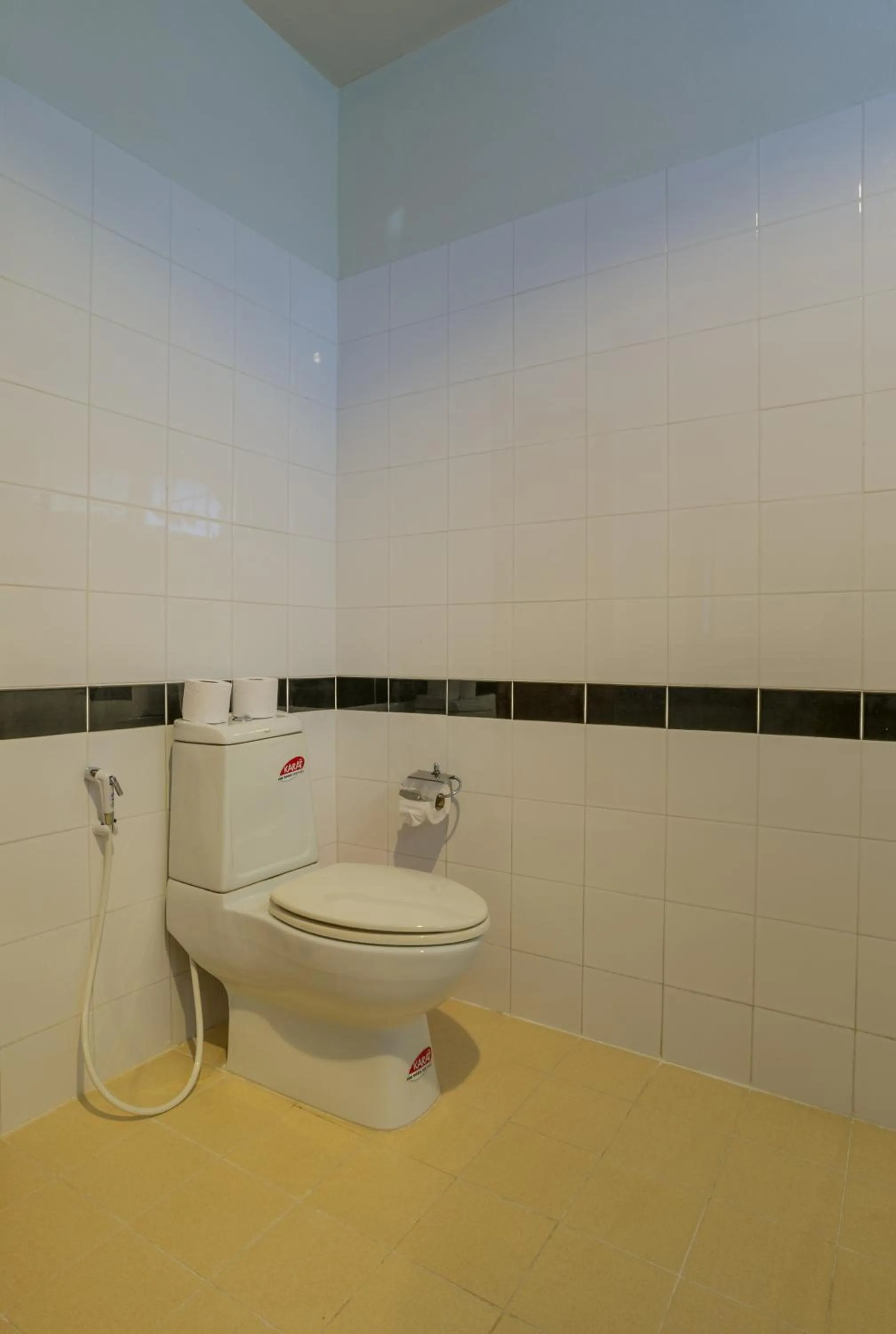 Toilet in Lanta Manda Resort