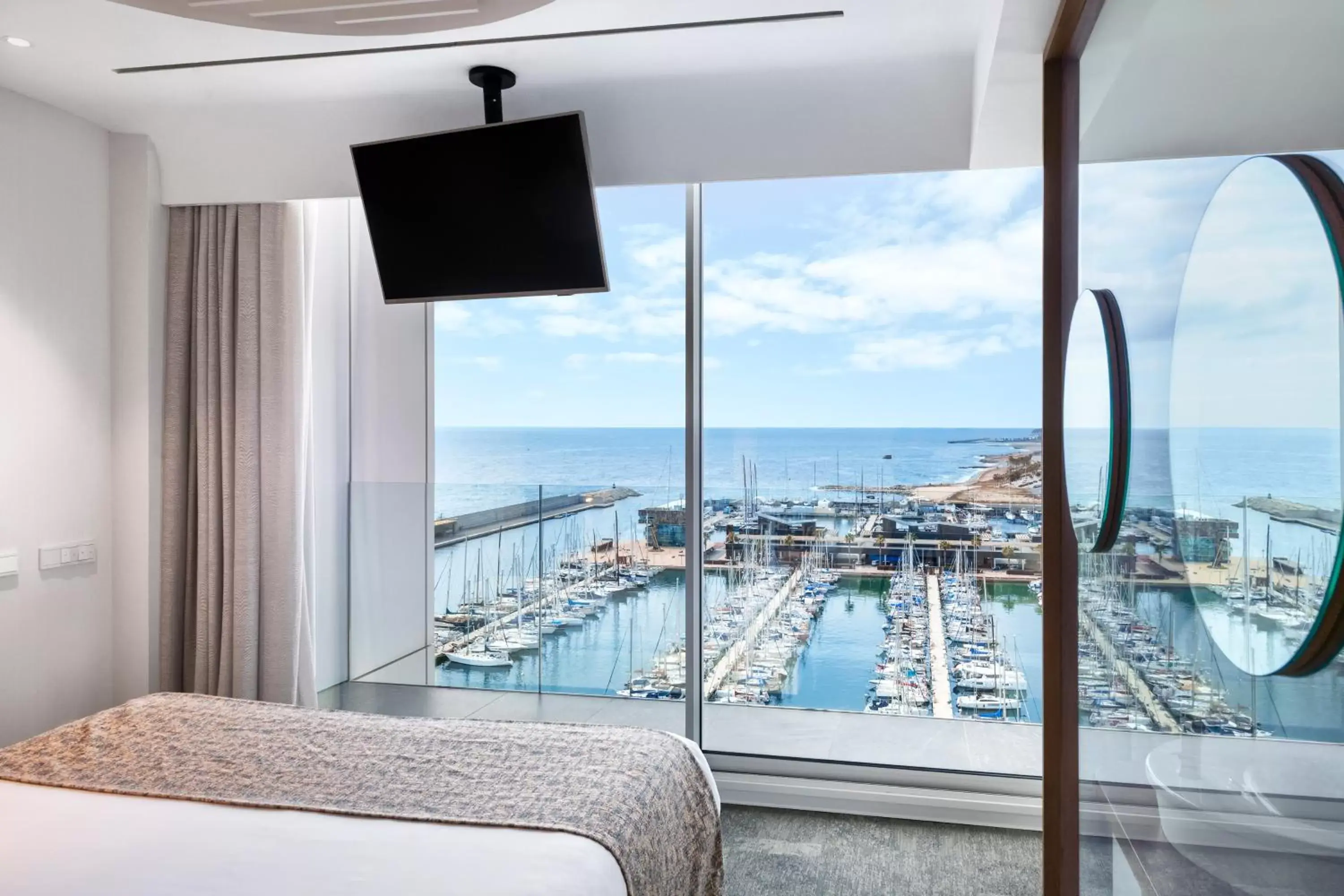 Bedroom, Pool View in Hotel Marina Badalona