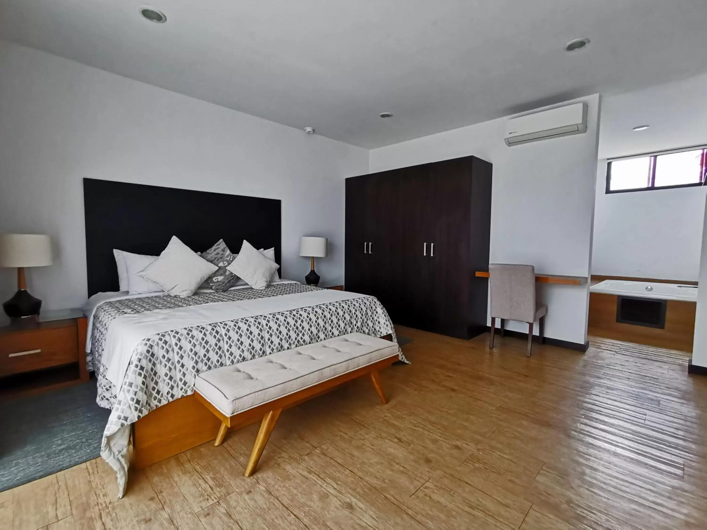 Double Room with Spa Bath in Viña del Cielo Double Room with Spa Bath in Viña del Cielo