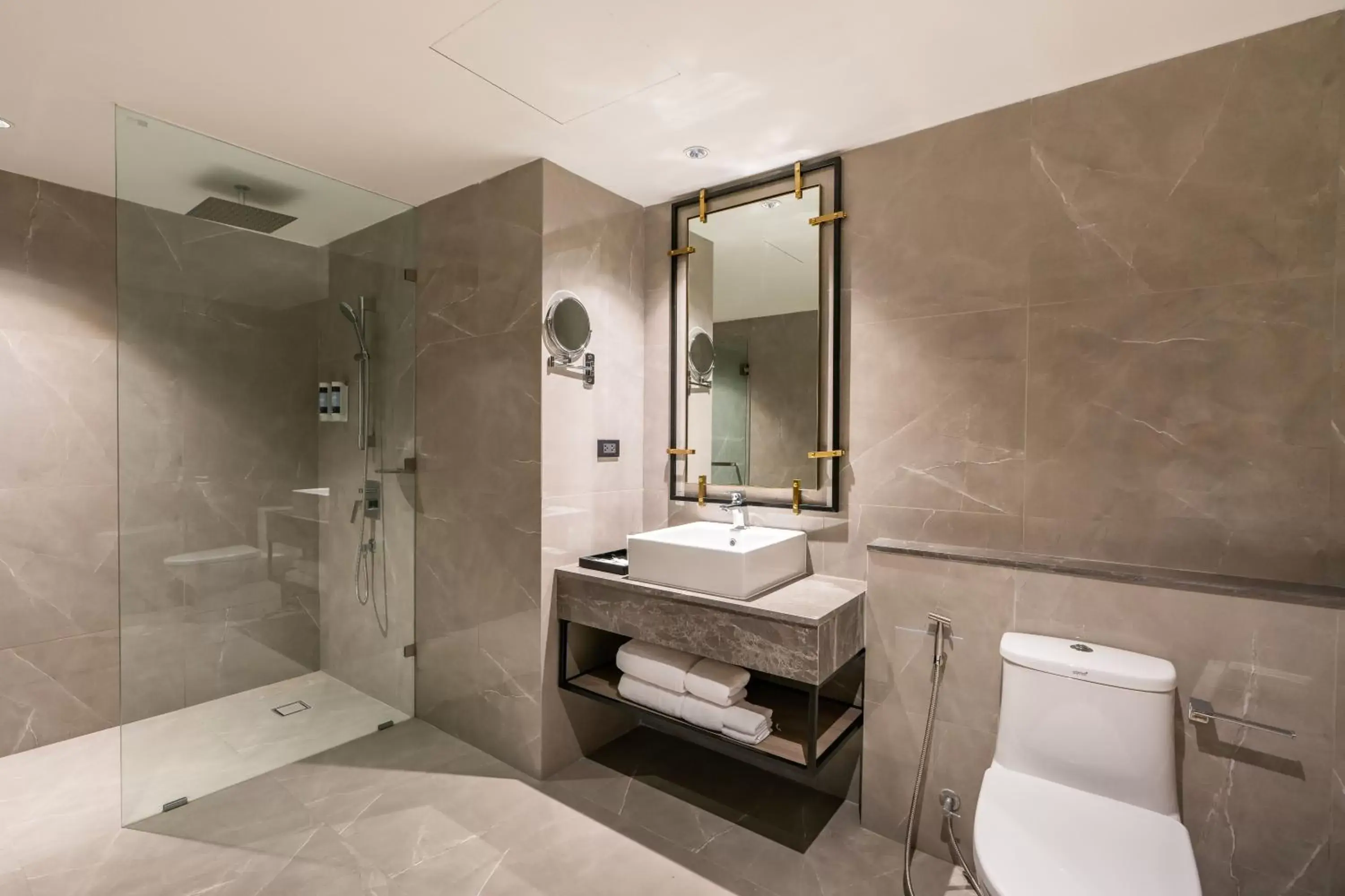 Bathroom in Best Western Plus Nexen Pattaya