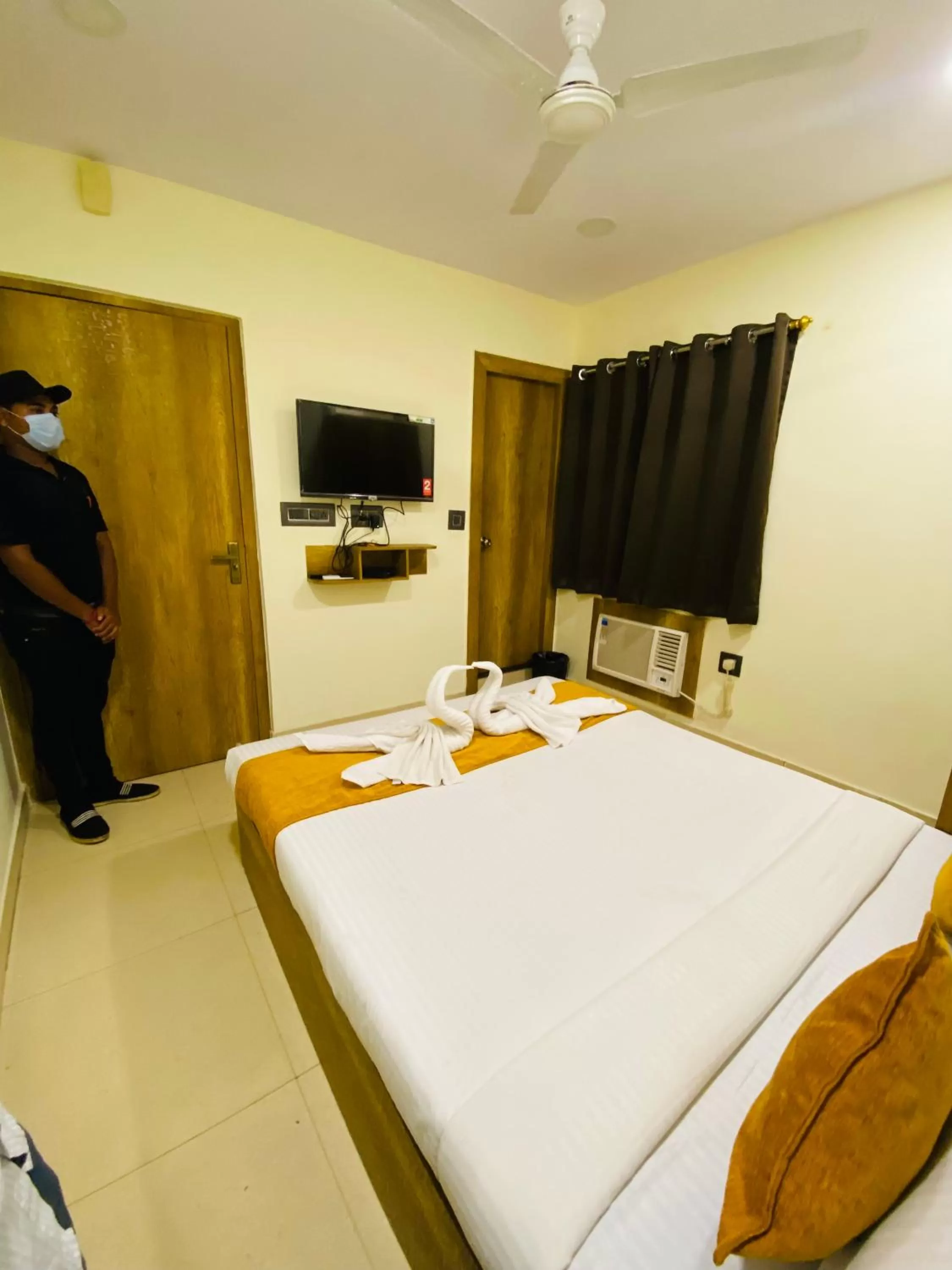 Bedroom, Bed in Hotel Grand Residency