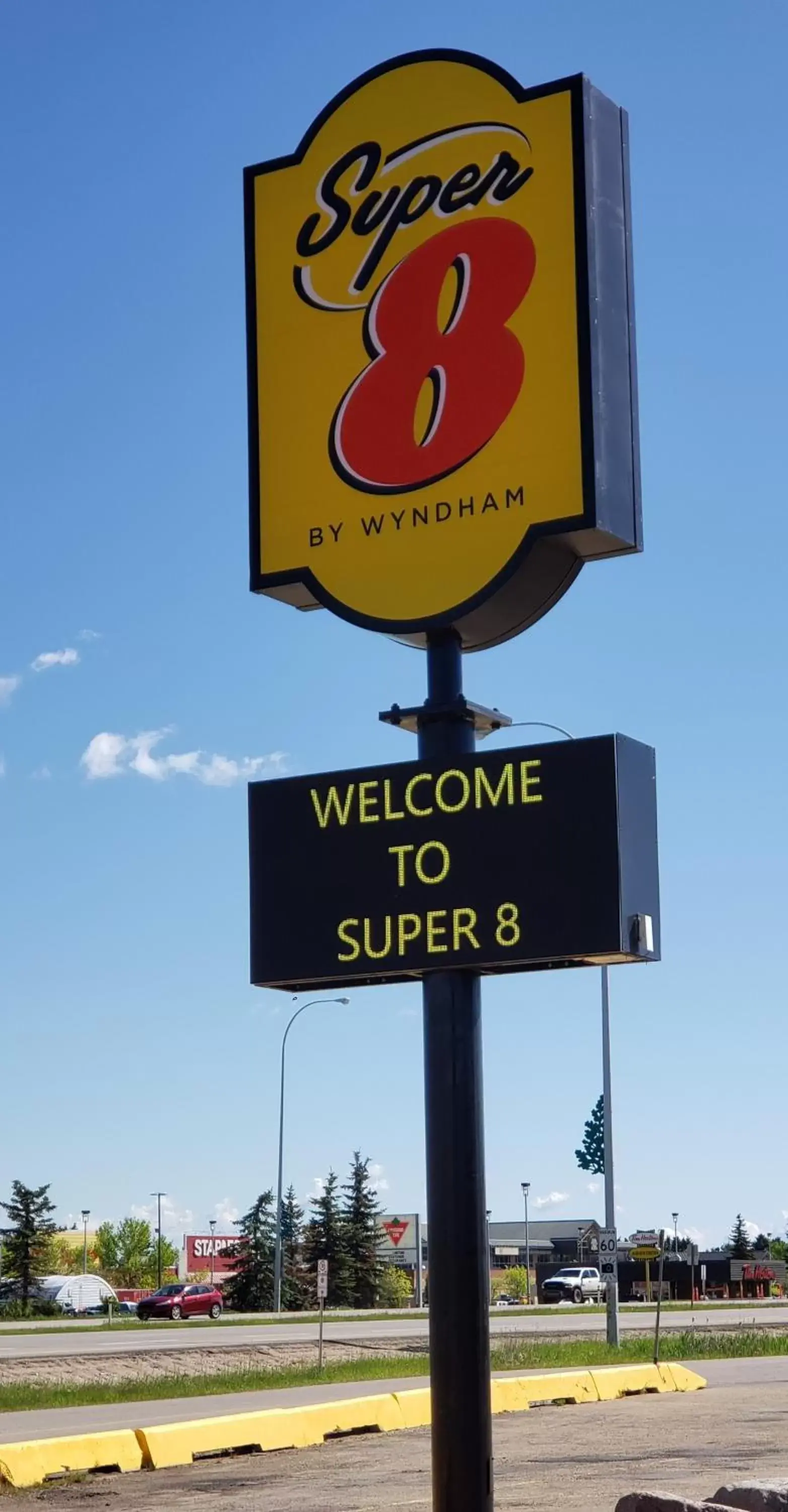 Property building, Property Logo/Sign in Super 8 by Wyndham Spruce Grove