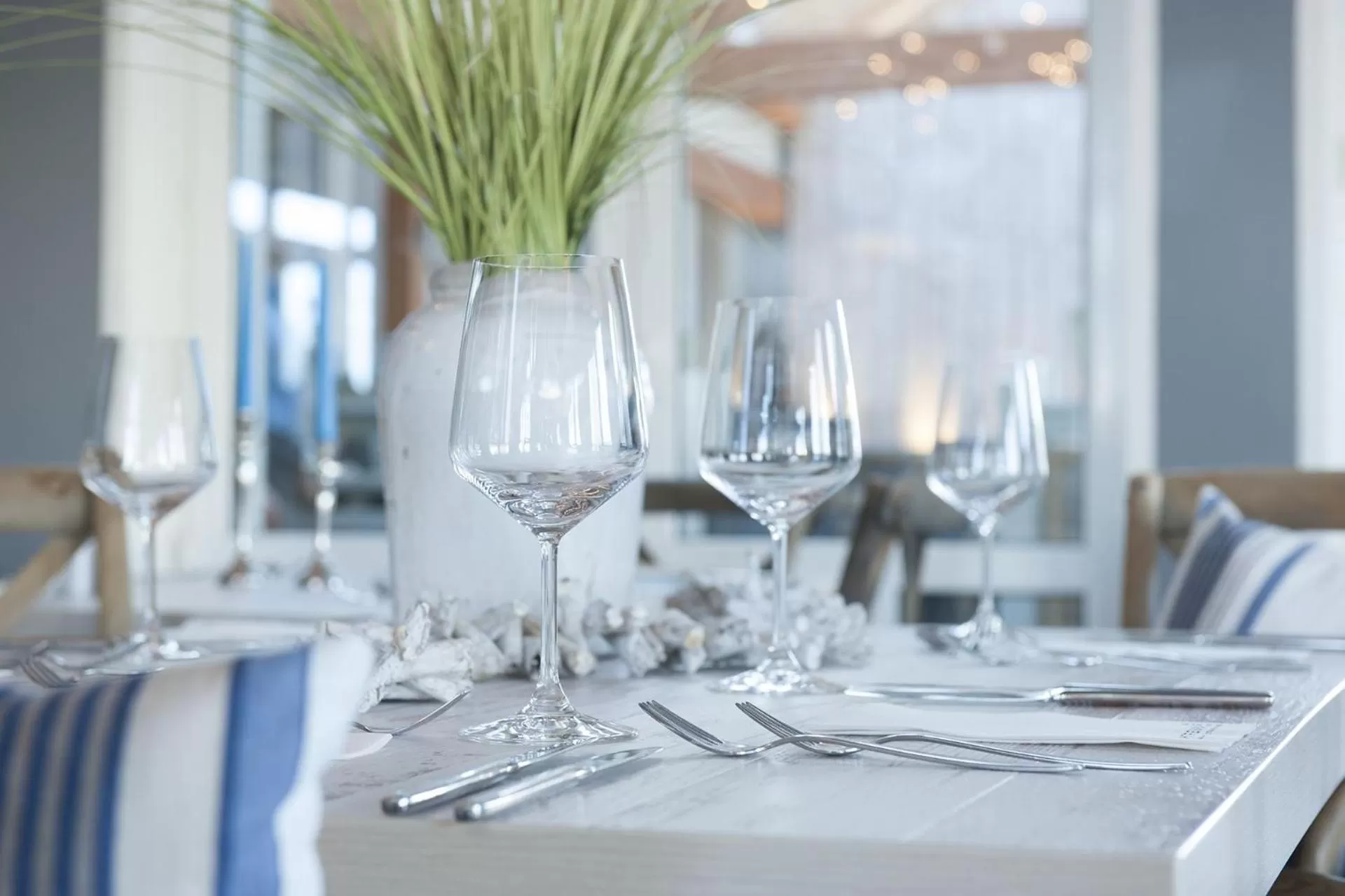 Restaurant/places to eat in Hotel Am Medemufer