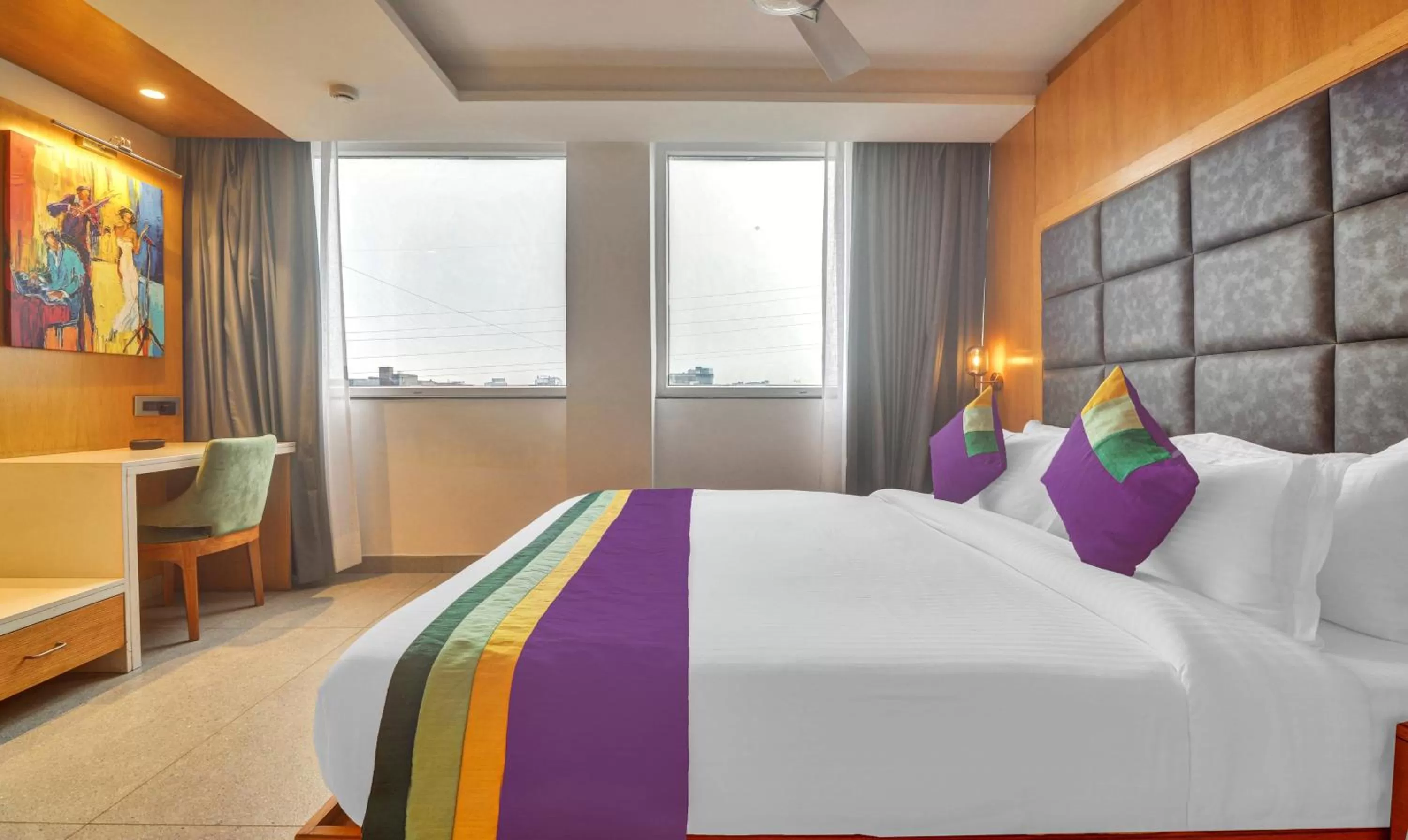 Bedroom, Bed in Treebo Tryst Tamarind