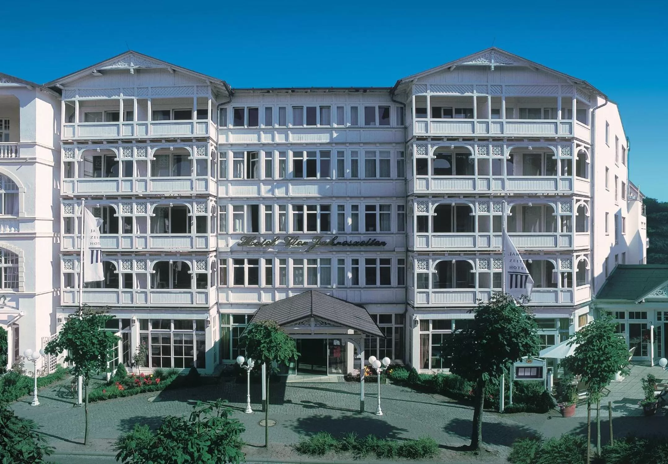 Property building in Hotel Vier Jahreszeiten Binz